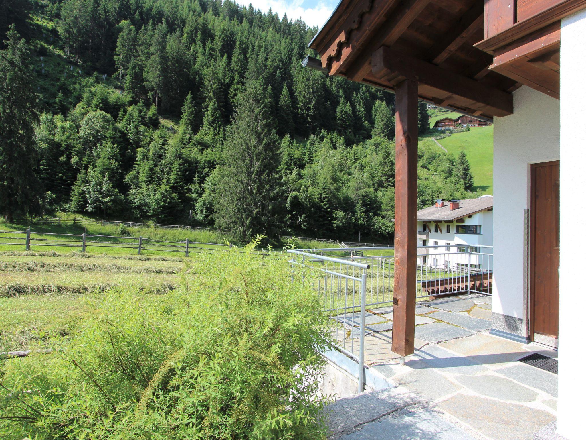 Foto 41 - Casa con 4 camere da letto a Tux con terrazza e vista sulle montagne