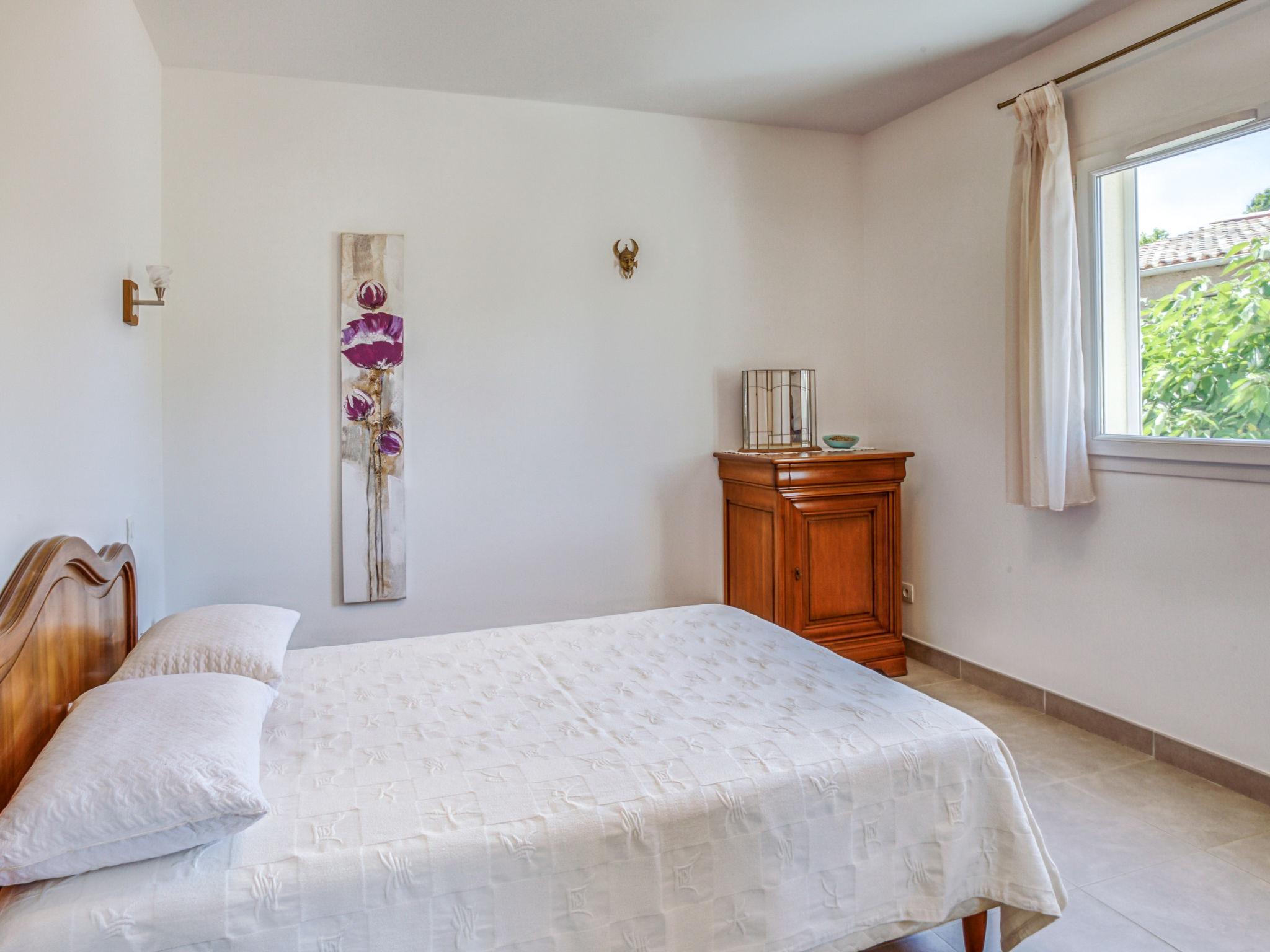 Foto 9 - Appartamento con 1 camera da letto a Saint-Cyr-sur-Mer con terrazza