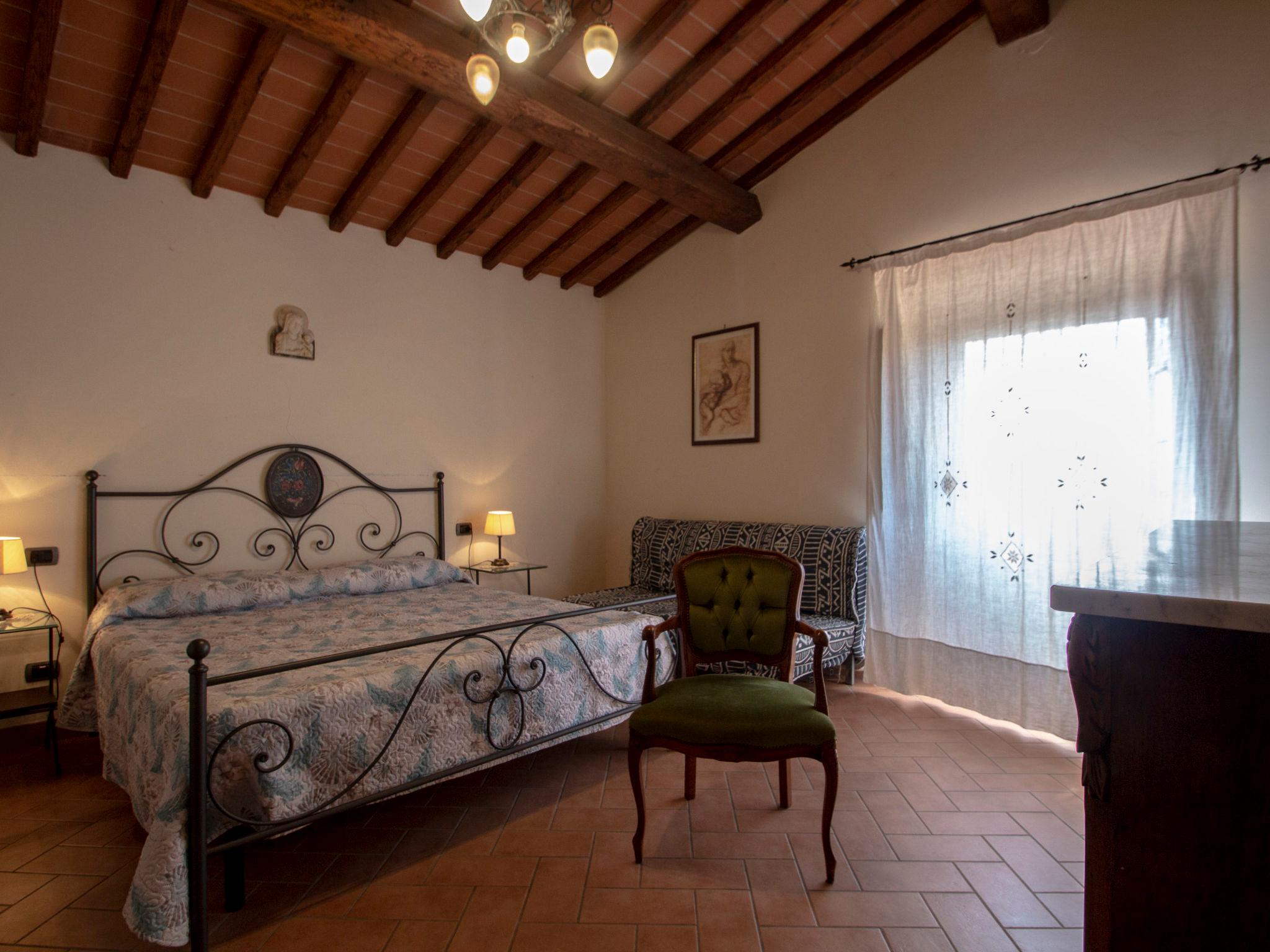 Foto 14 - Casa con 5 camere da letto a Montevarchi con piscina privata e giardino