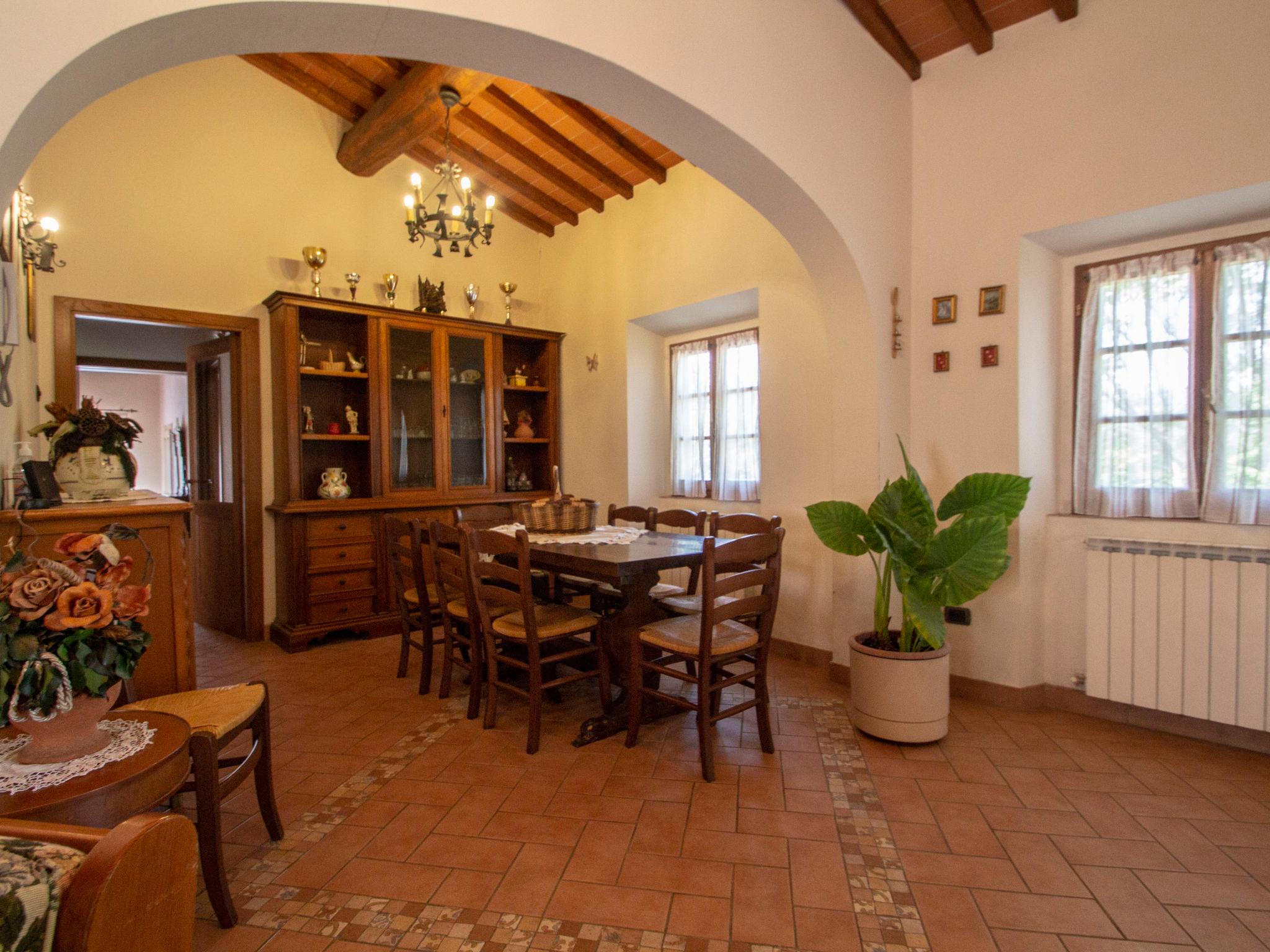 Photo 4 - 5 bedroom House in Montevarchi with private pool and garden