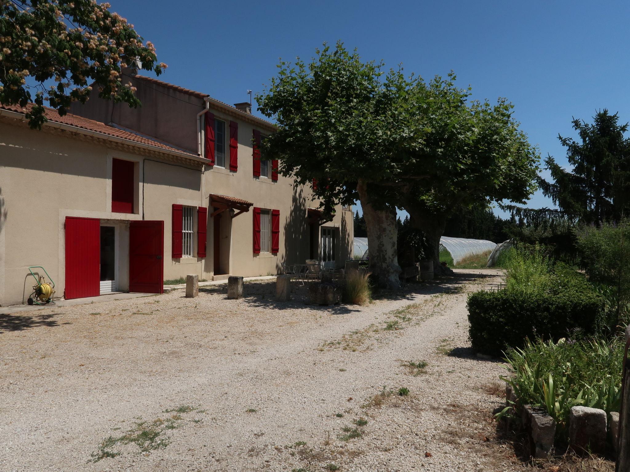 Foto 42 - Casa con 3 camere da letto a Châteaurenard con piscina privata e giardino