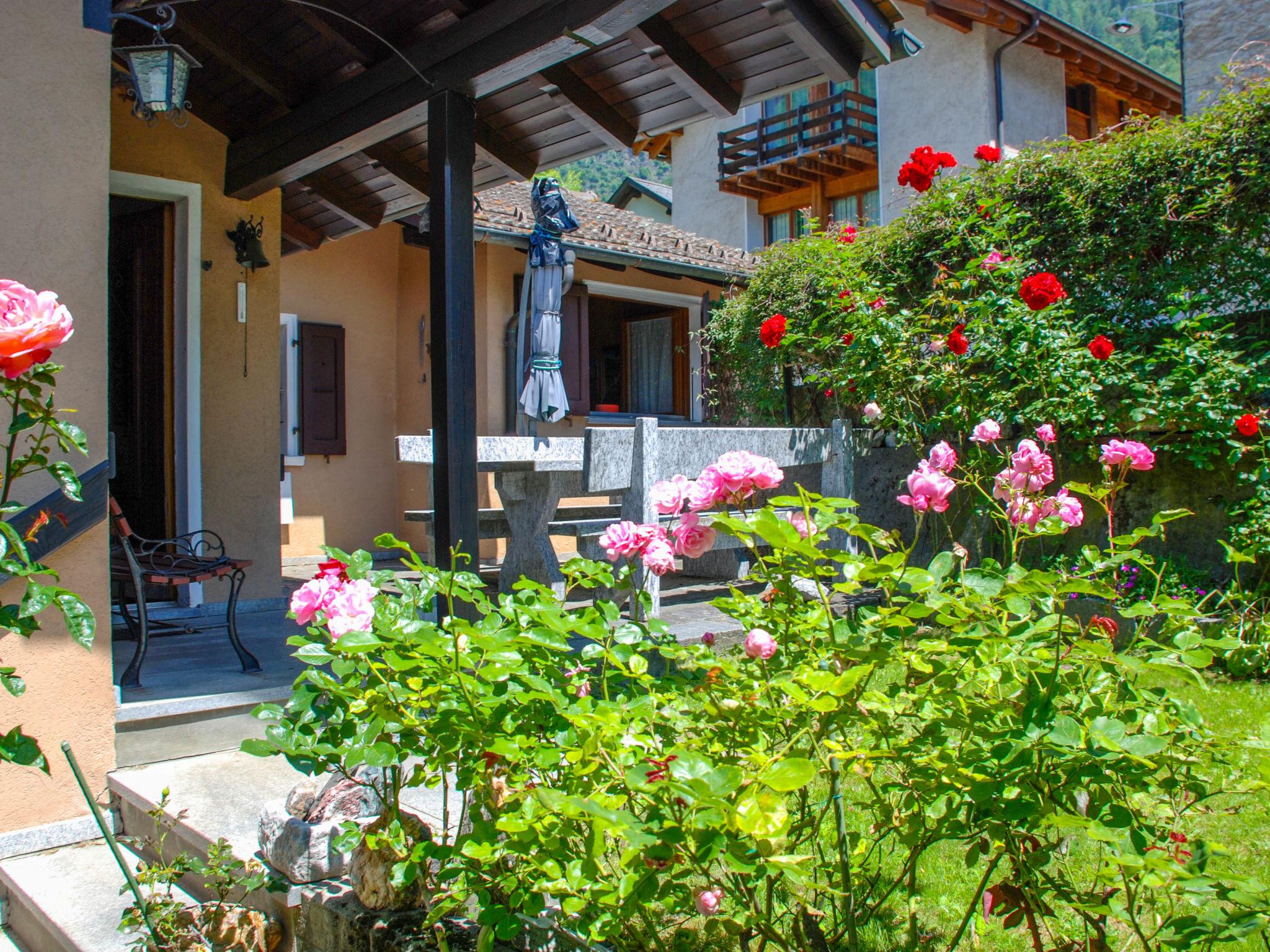 Photo 7 - Maison de 2 chambres à Blenio avec jardin et terrasse