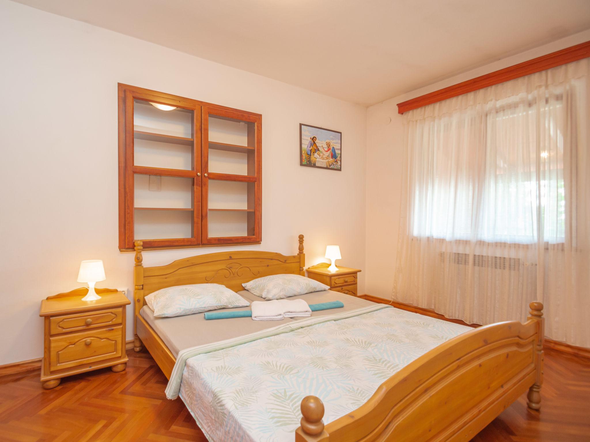 Foto 38 - Casa con 5 camere da letto a Žminj con piscina privata e vista mare