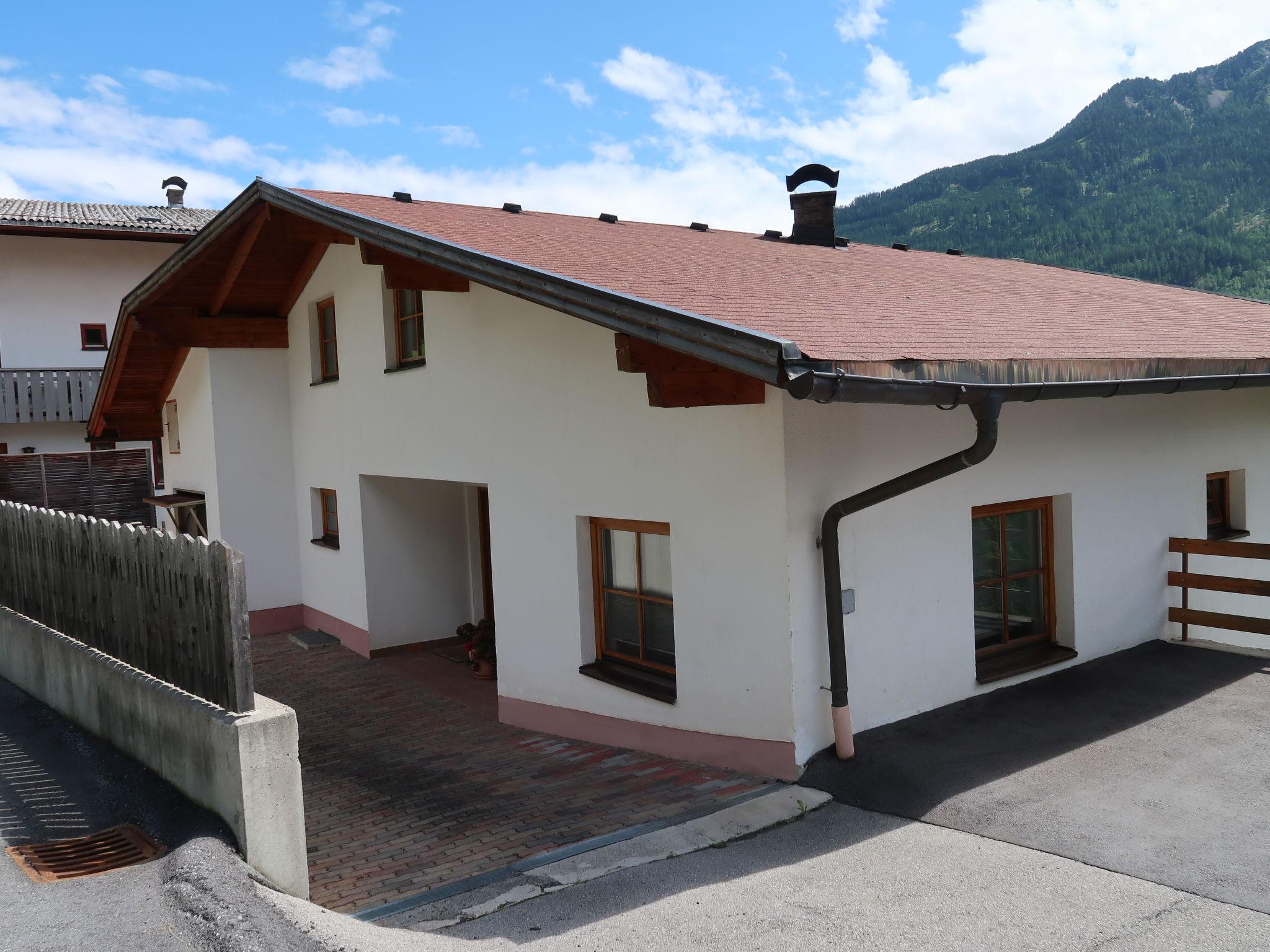 Photo 21 - Appartement de 2 chambres à Fließ avec jardin et vues sur la montagne