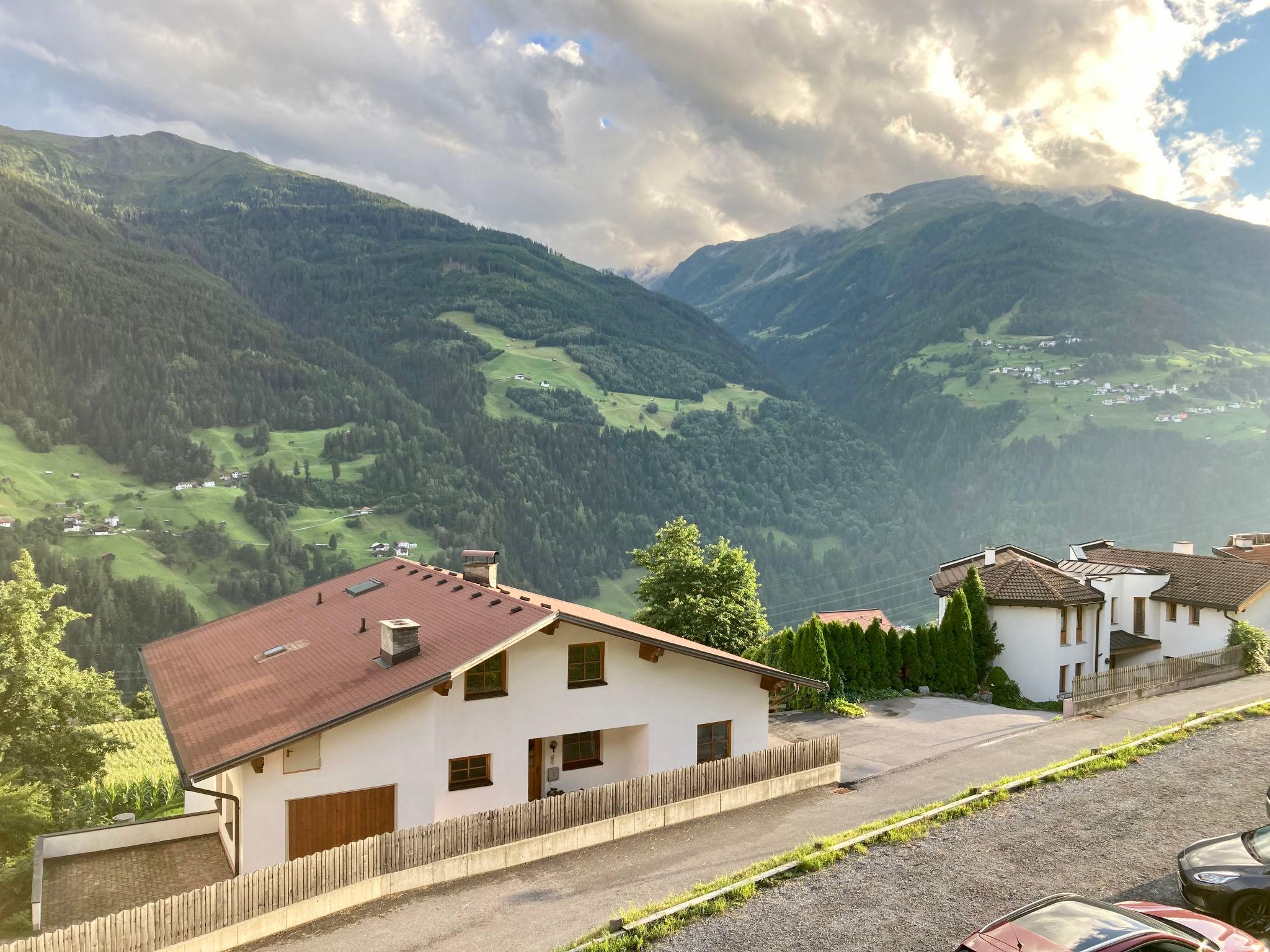 Photo 1 - Appartement de 2 chambres à Fließ avec jardin et vues sur la montagne