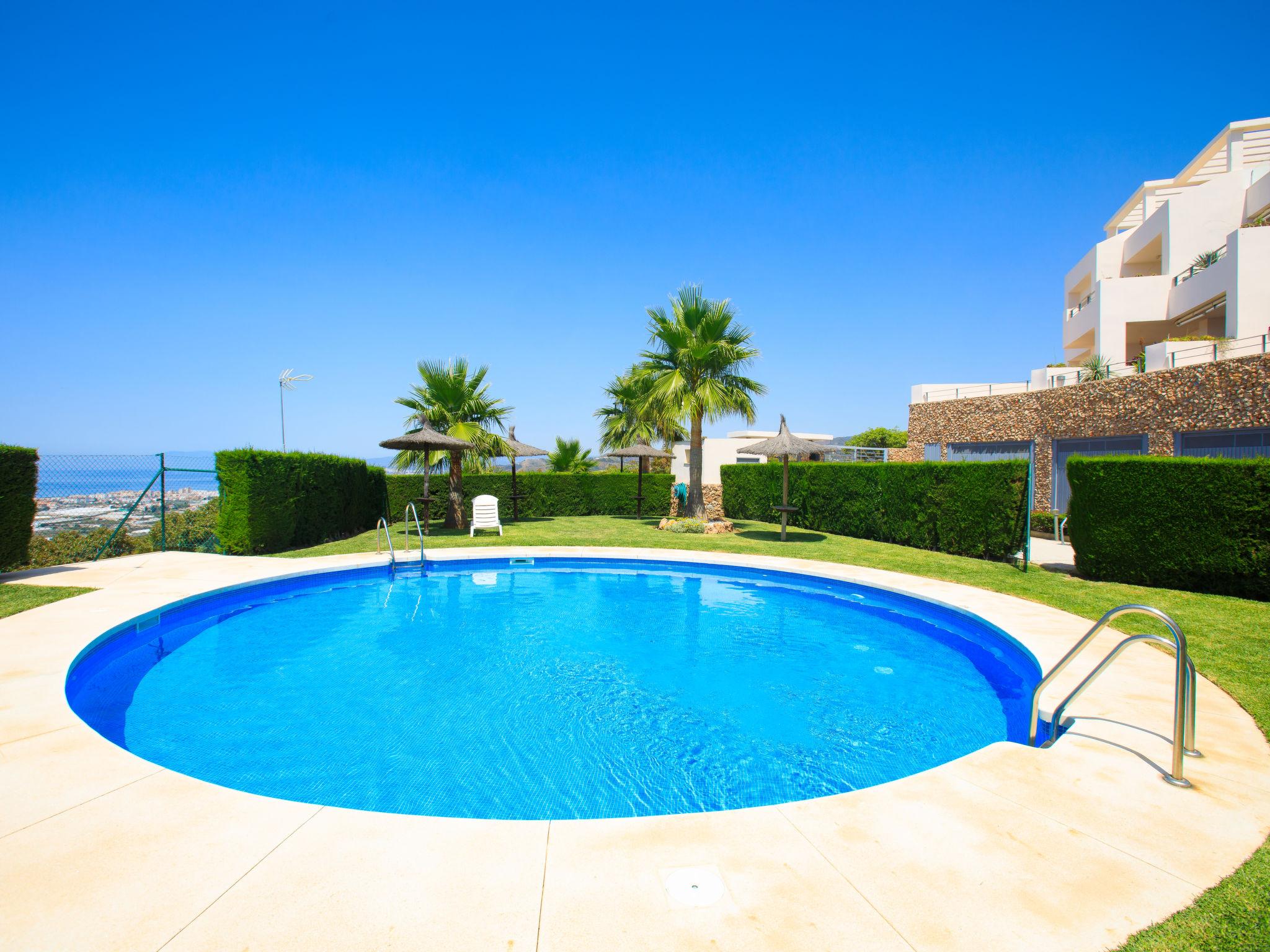 Photo 5 - Maison de 3 chambres à Torrox avec piscine et vues à la mer