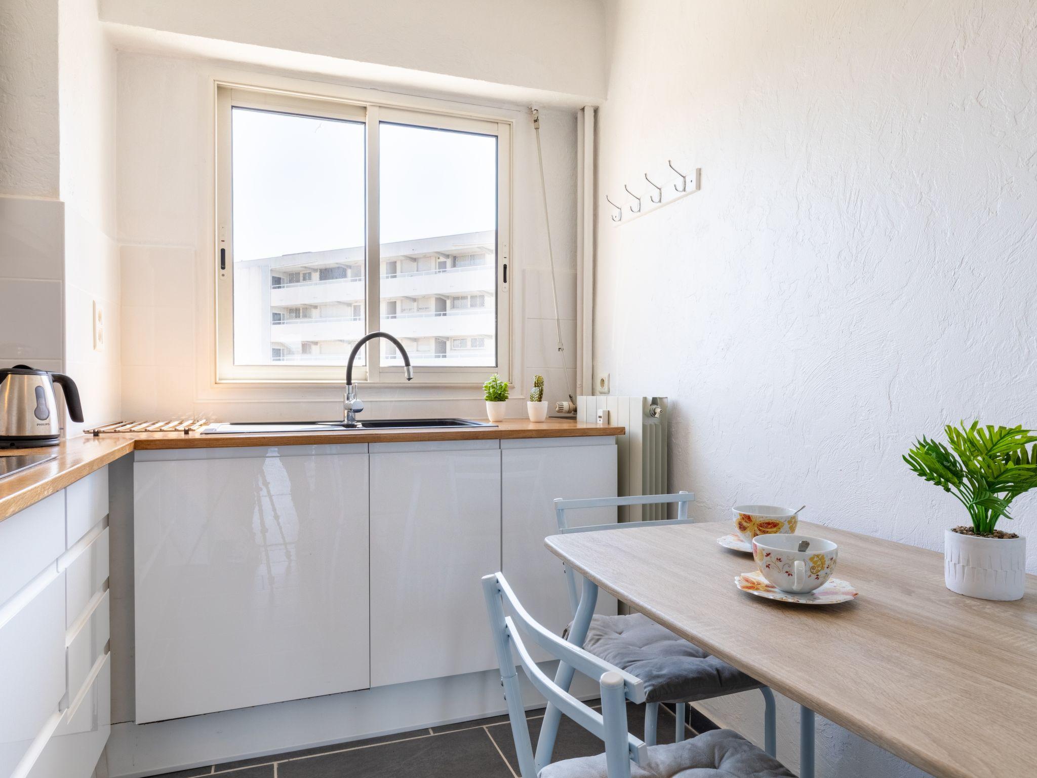 Foto 9 - Apartamento de 2 habitaciones en Cagnes-sur-Mer con terraza y vistas al mar