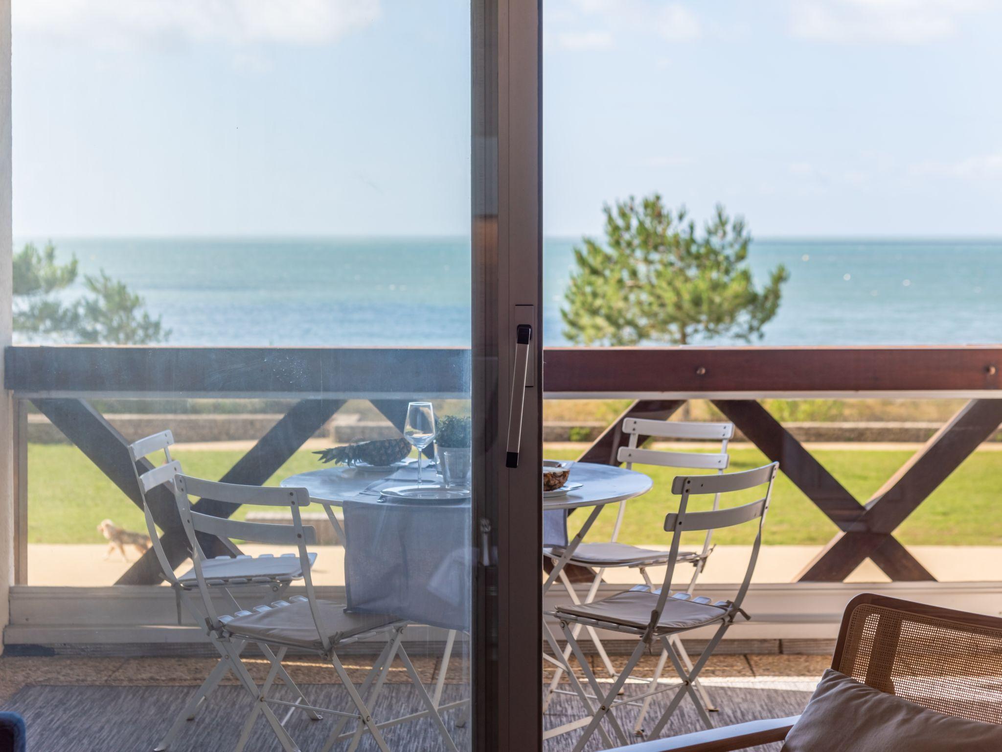 Photo 3 - Apartment in Carnac with terrace and sea view