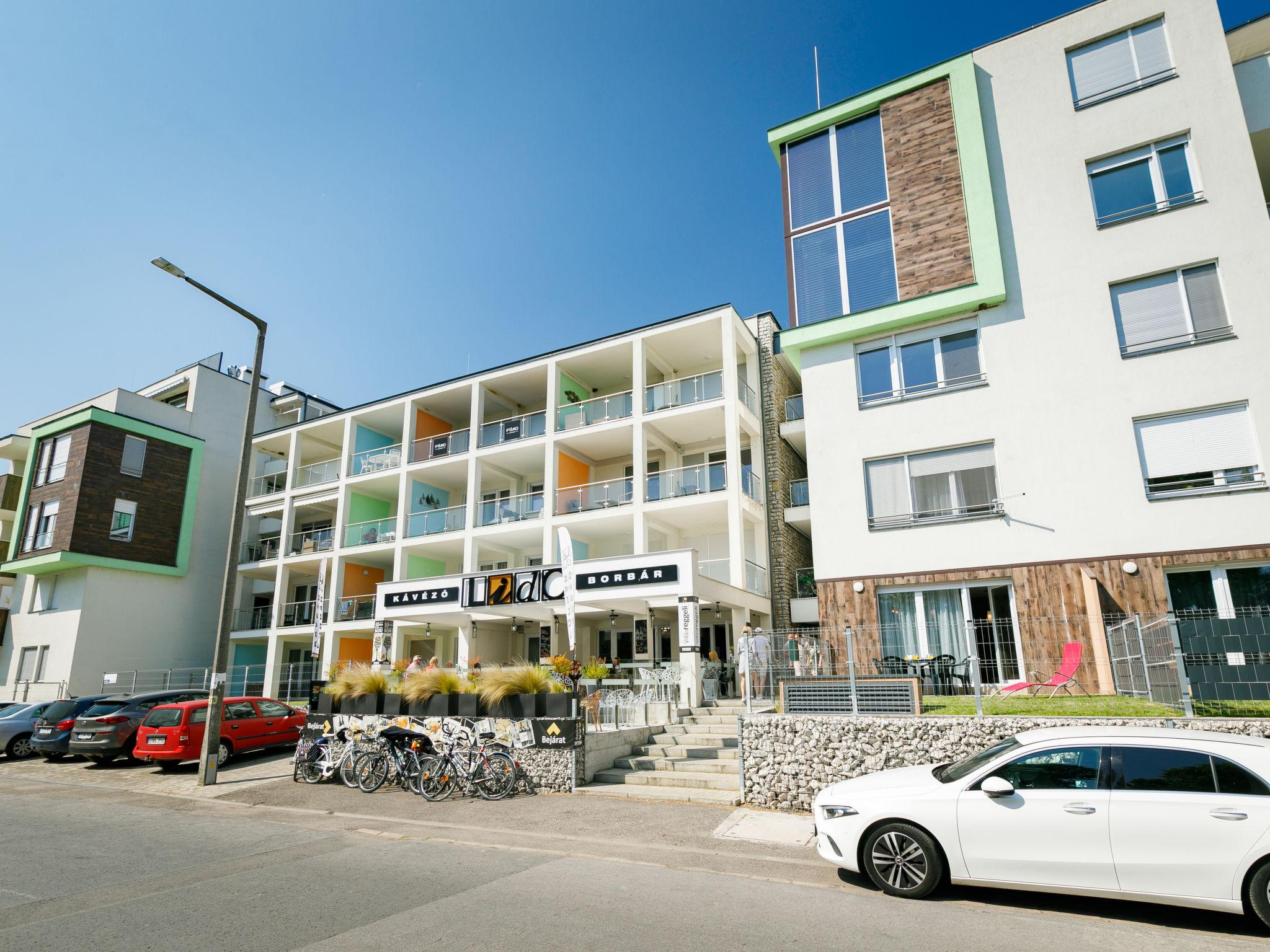 Photo 20 - Appartement de 3 chambres à Balatonlelle avec piscine et jardin