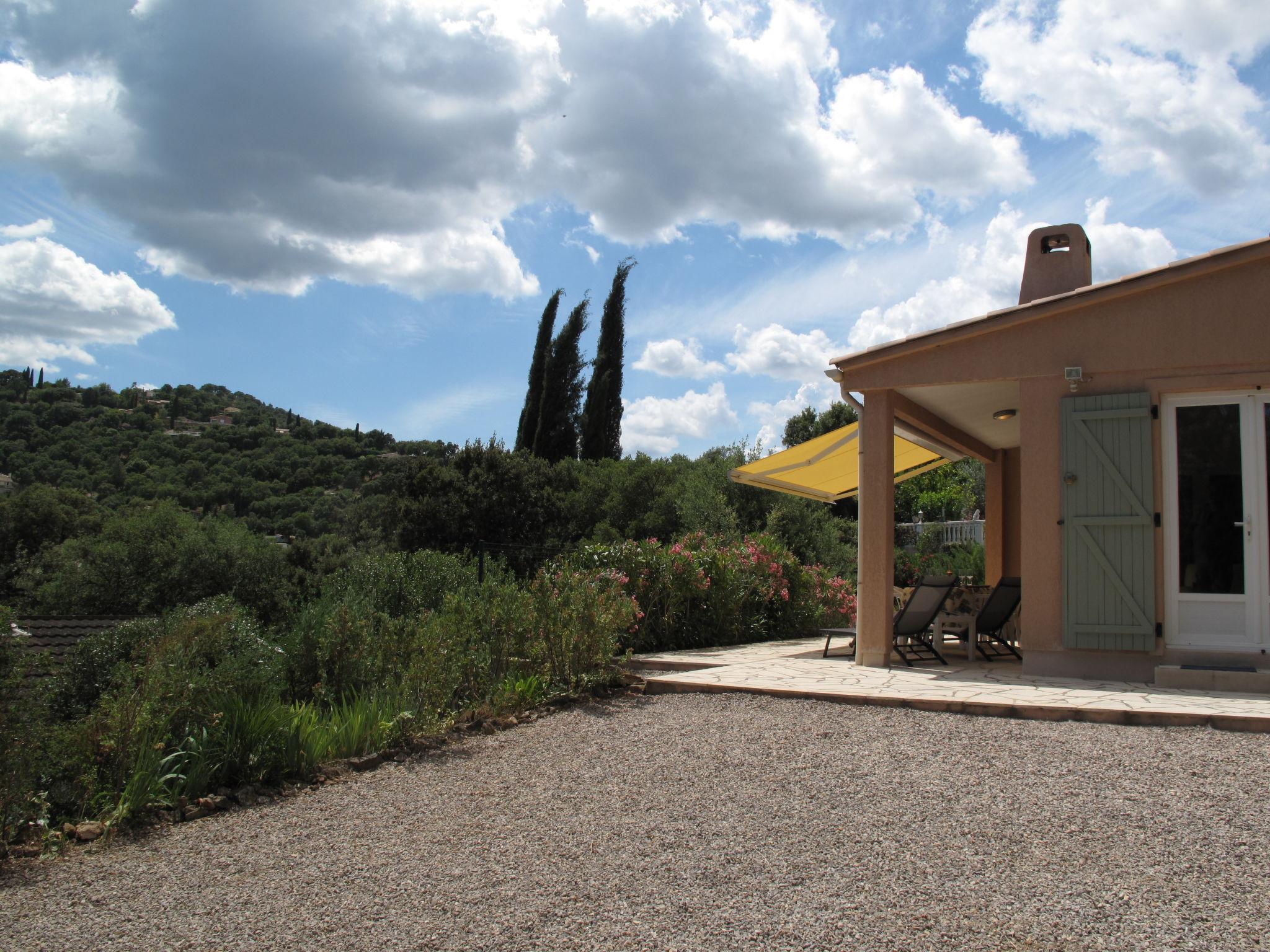 Photo 17 - Maison de 2 chambres à Le Muy avec piscine et terrasse