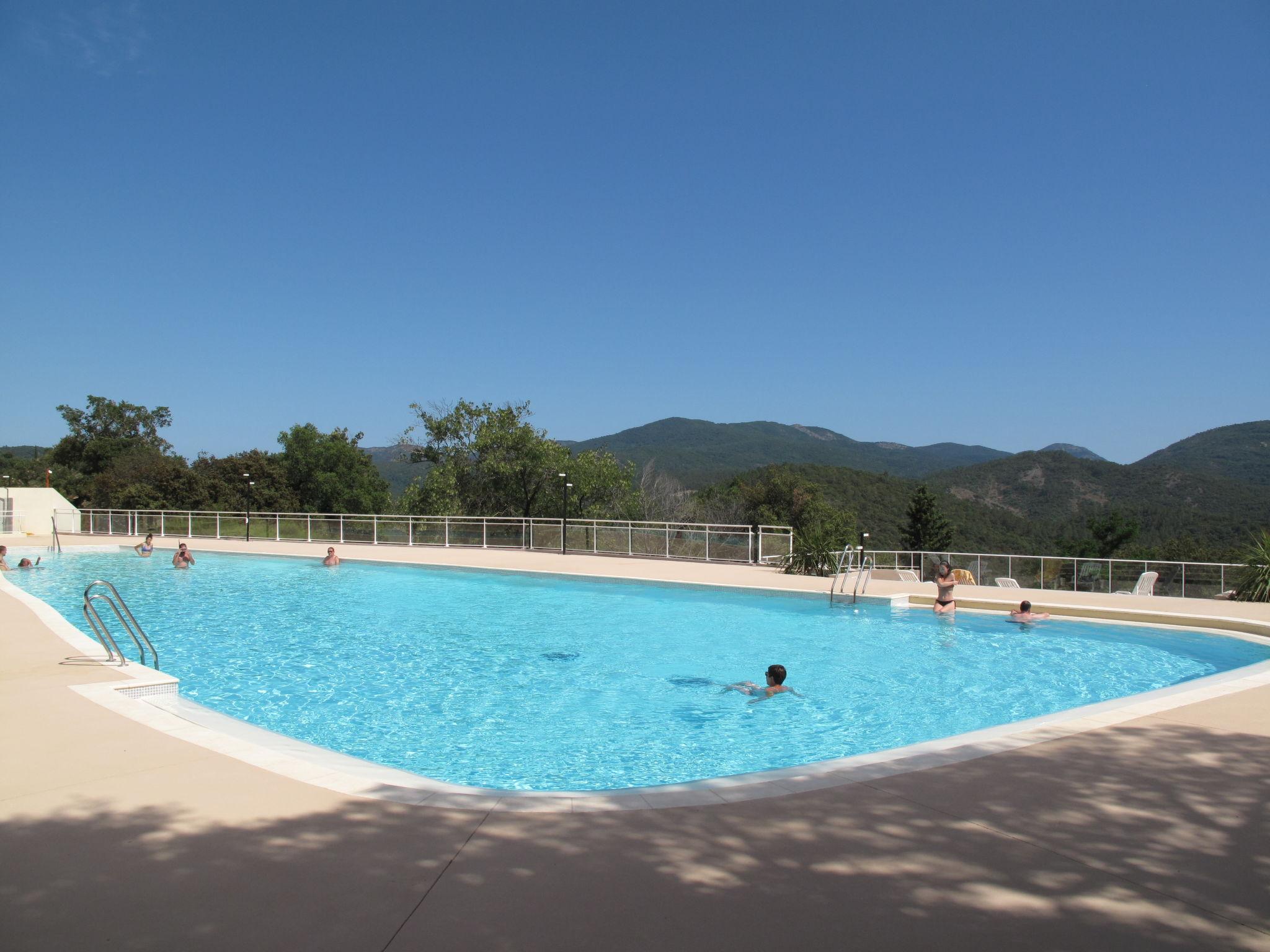 Photo 1 - Maison de 2 chambres à Le Muy avec piscine et terrasse