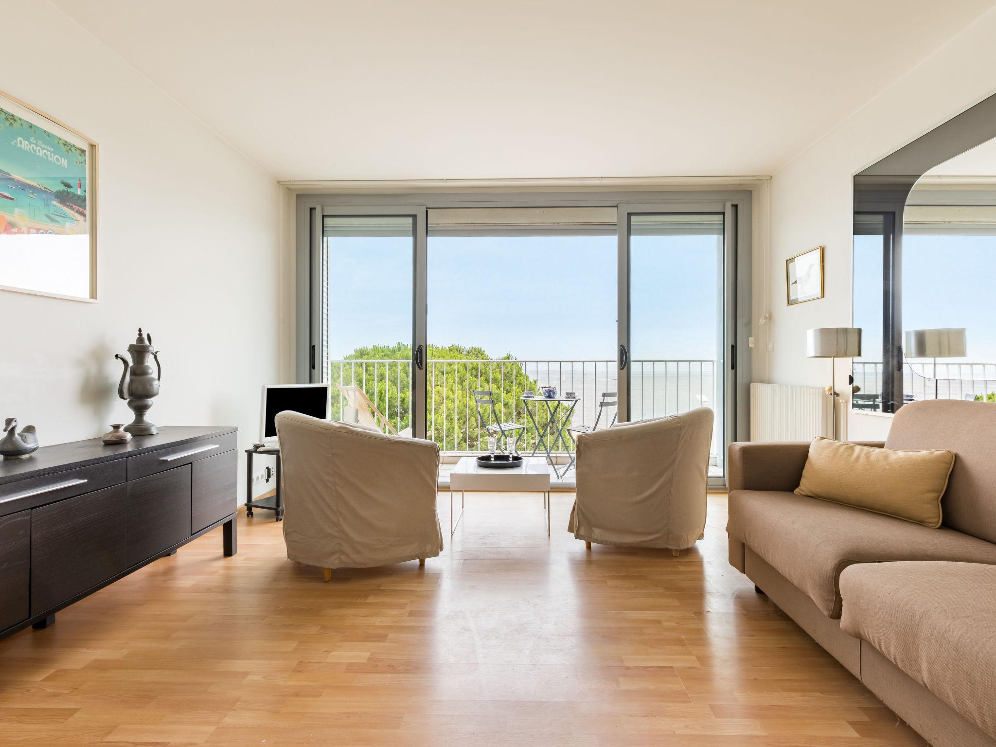 Photo 3 - Apartment in Arcachon with terrace and sea view