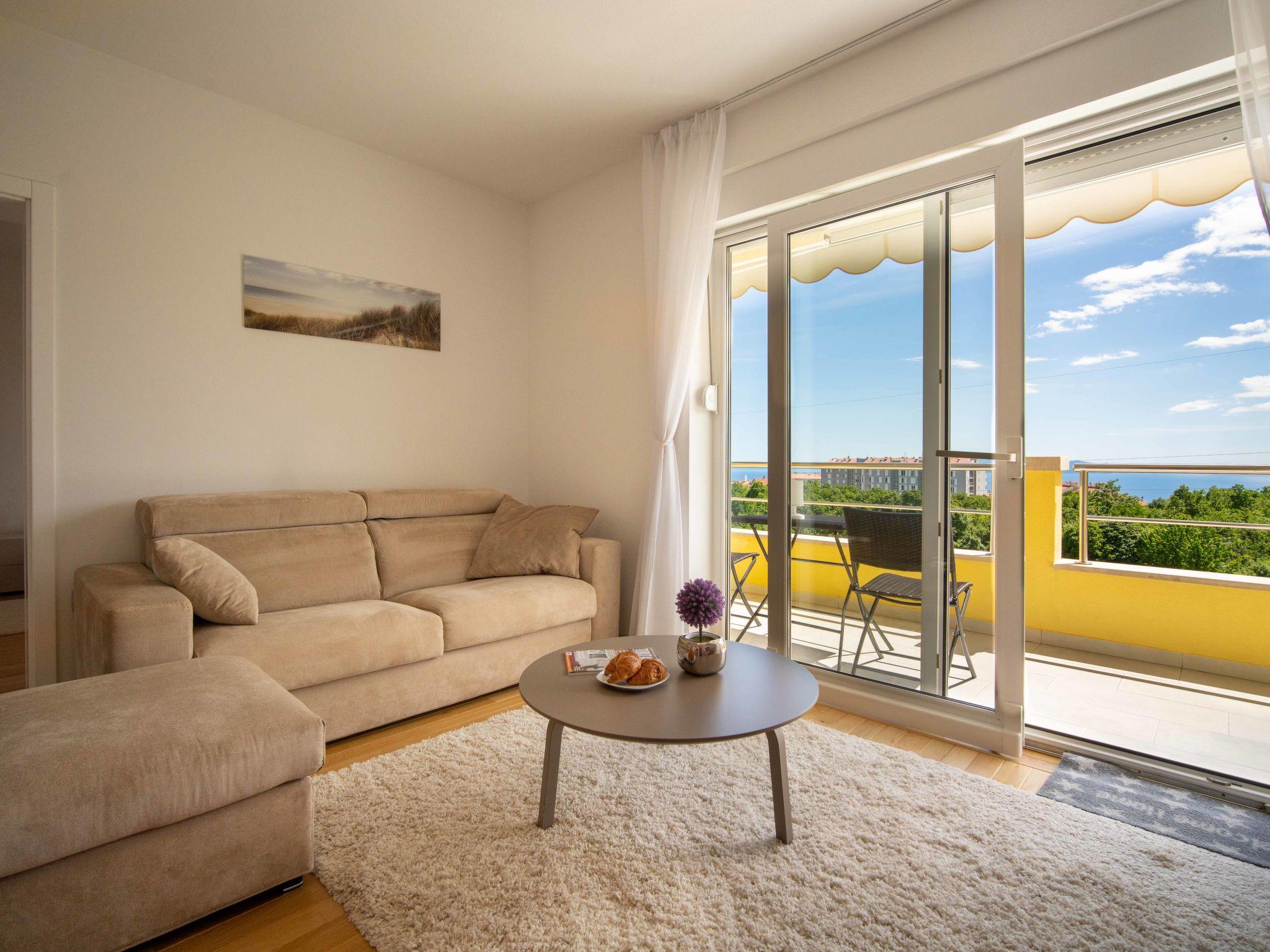 Foto 17 - Apartamento de 1 quarto em Kastav com piscina e vistas do mar