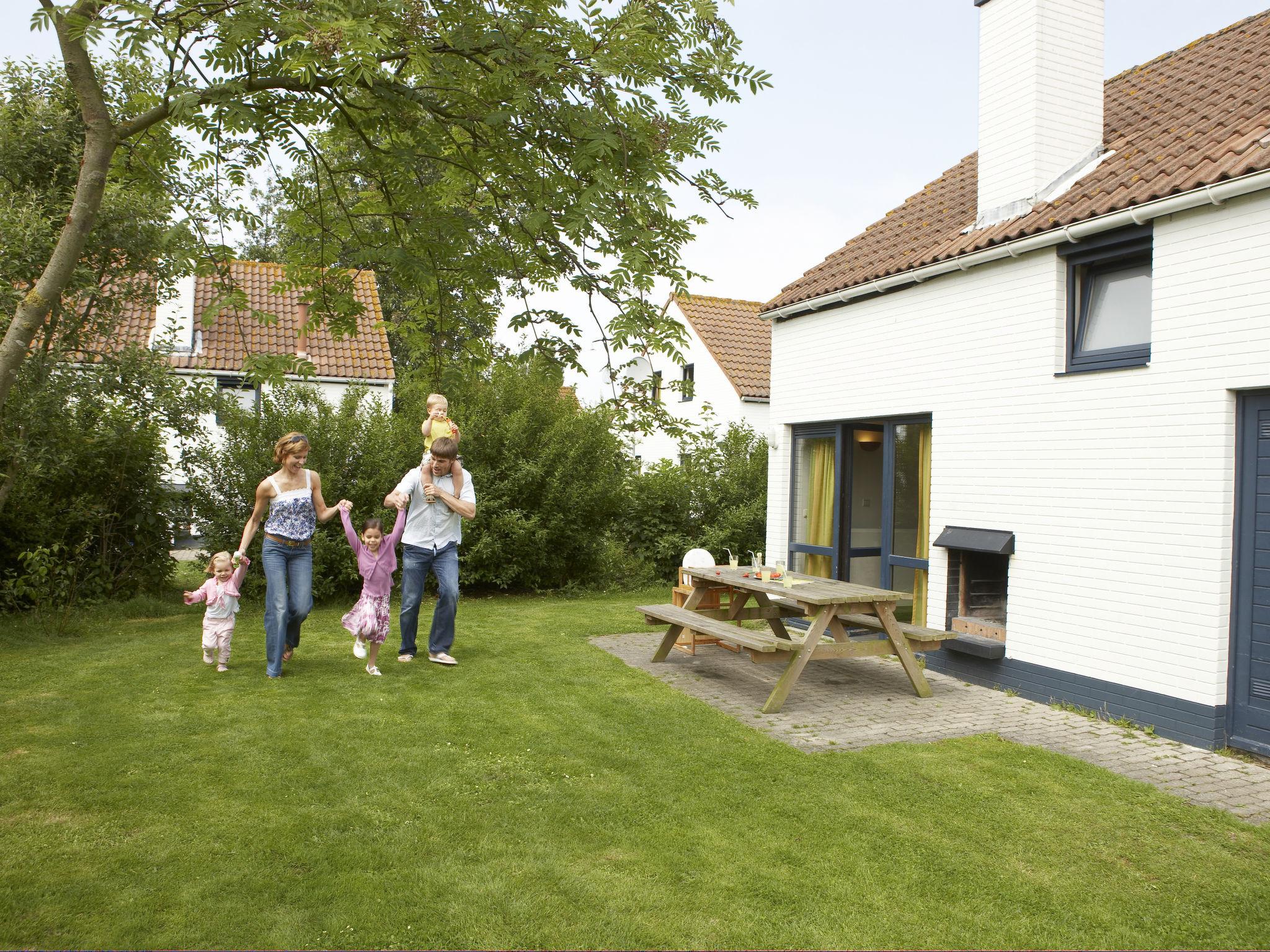 Photo 1 - Maison de 3 chambres à Koksijde avec piscine et jardin