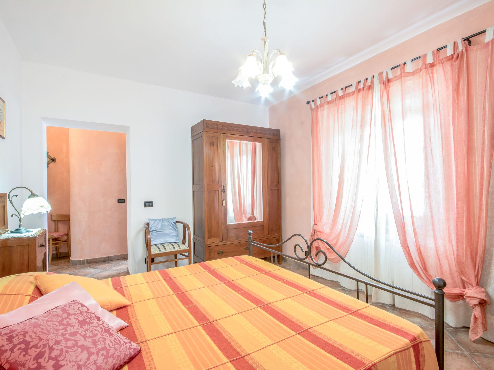 Photo 14 - 4 bedroom House in Camporgiano with private pool and garden