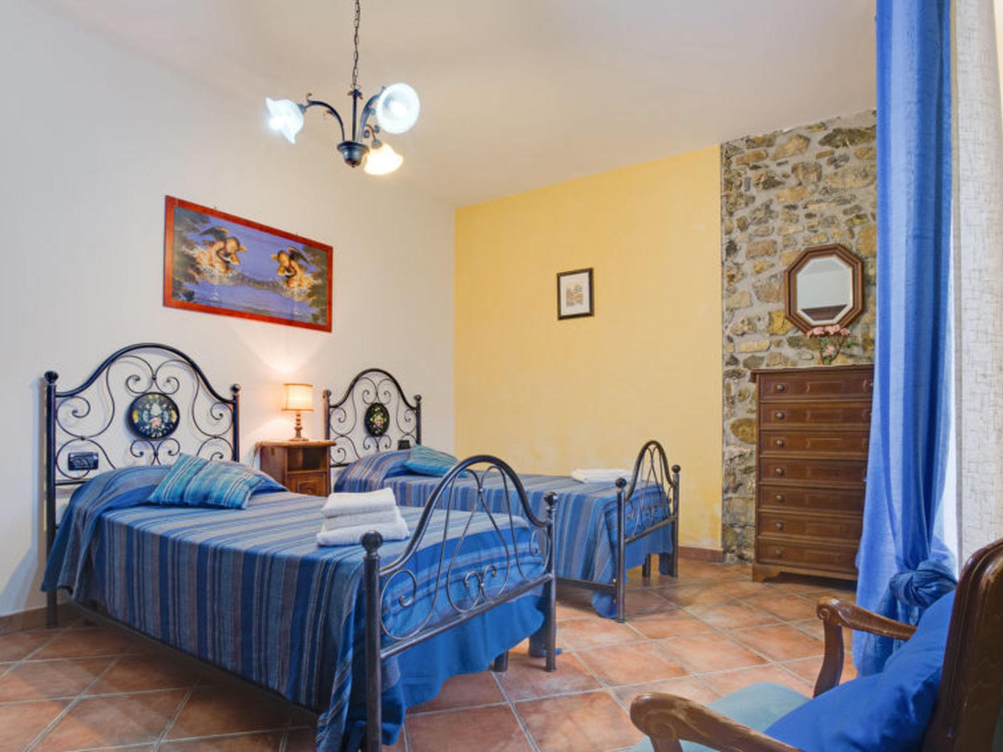 Photo 18 - 4 bedroom House in Camporgiano with private pool and garden