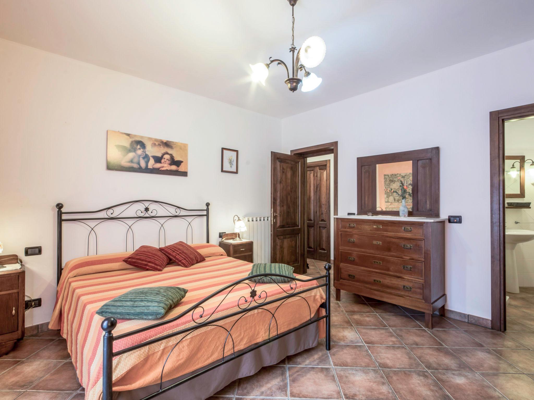 Foto 12 - Casa con 4 camere da letto a Camporgiano con piscina privata e giardino