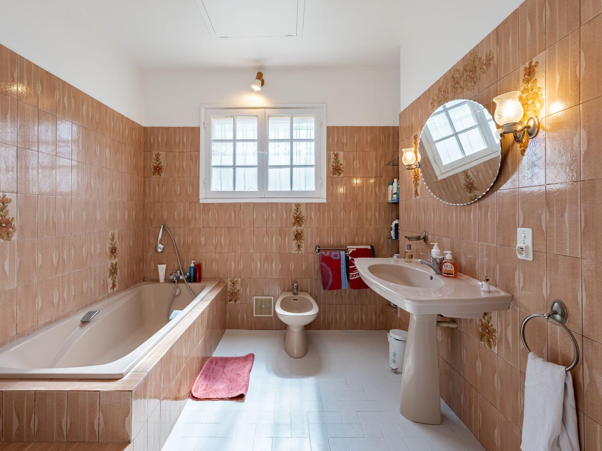 Foto 14 - Haus mit 3 Schlafzimmern in Narbonne mit privater pool und garten