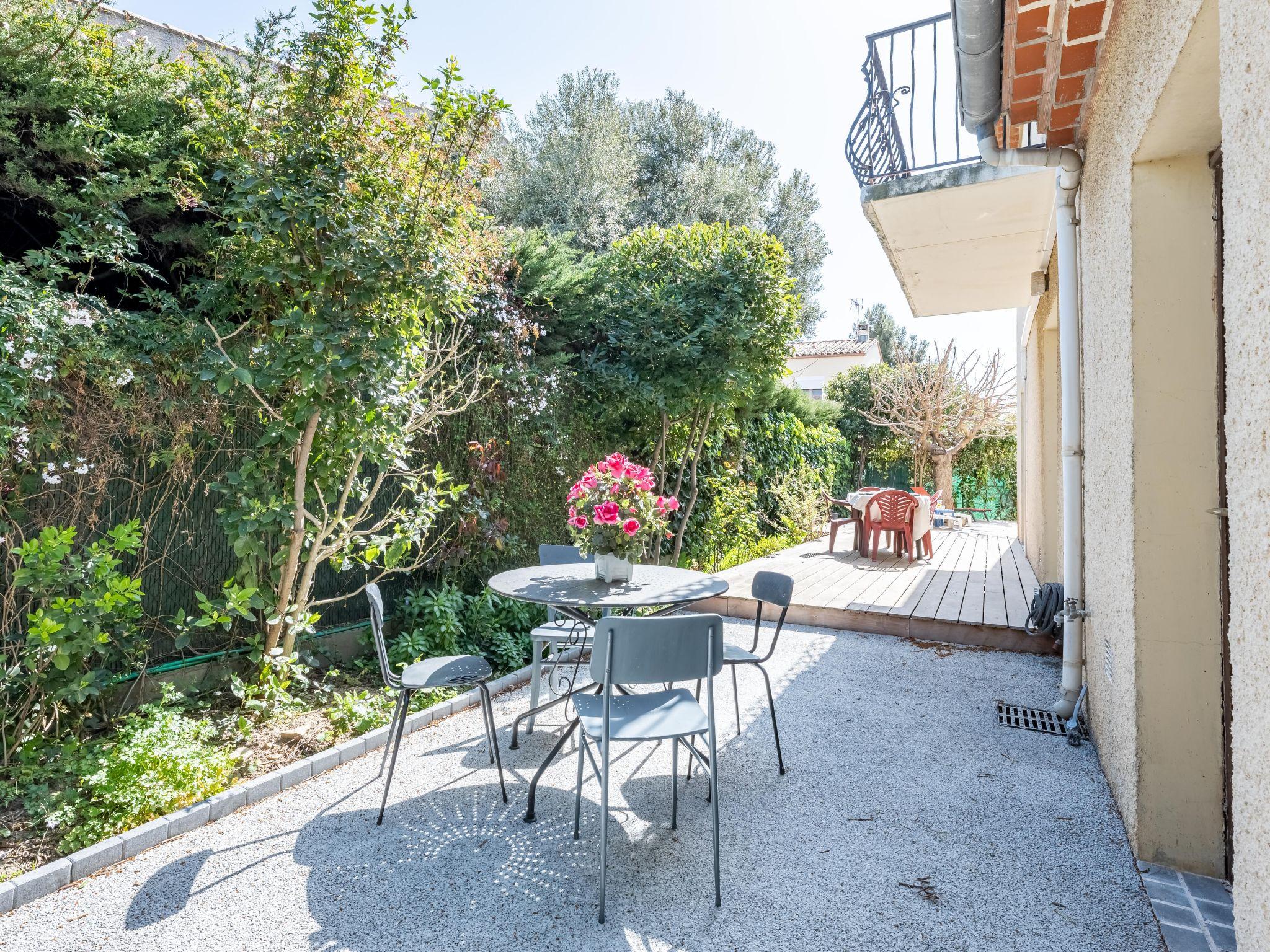 Foto 21 - Casa de 3 quartos em Narbonne com piscina privada e jardim