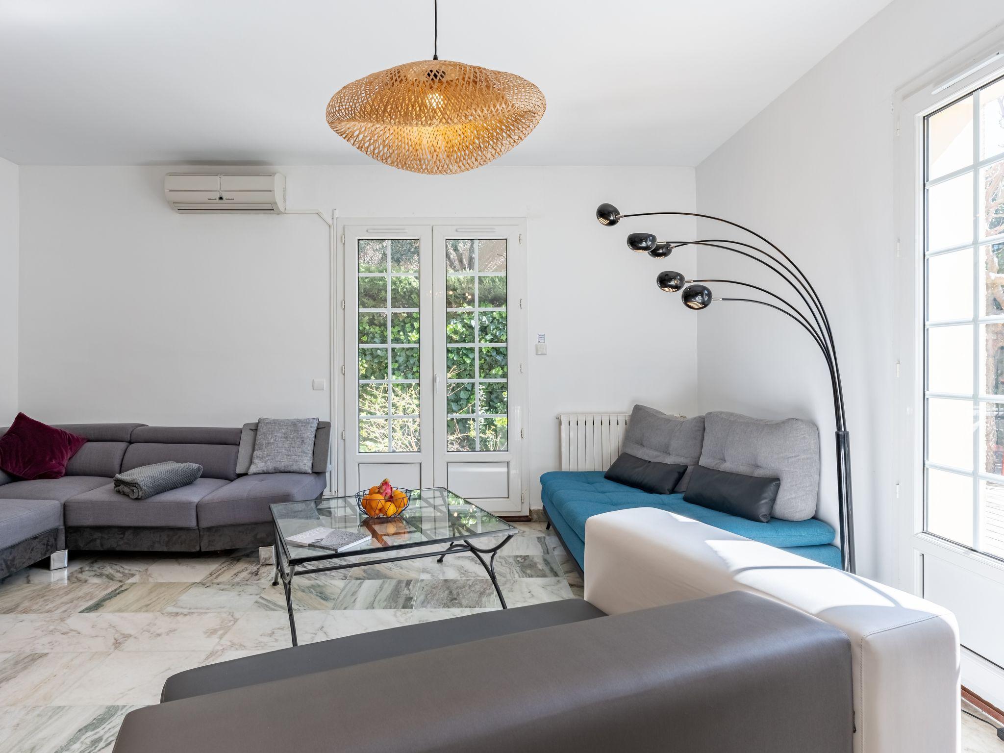 Foto 3 - Casa con 3 camere da letto a Narbonne con piscina privata e giardino
