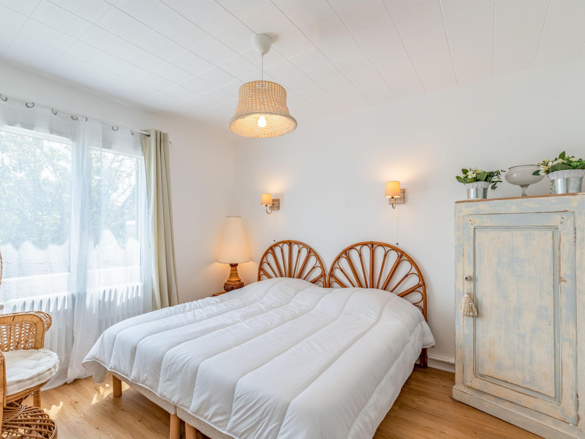 Foto 2 - Casa con 3 camere da letto a Dives-sur-Mer con giardino e vista mare