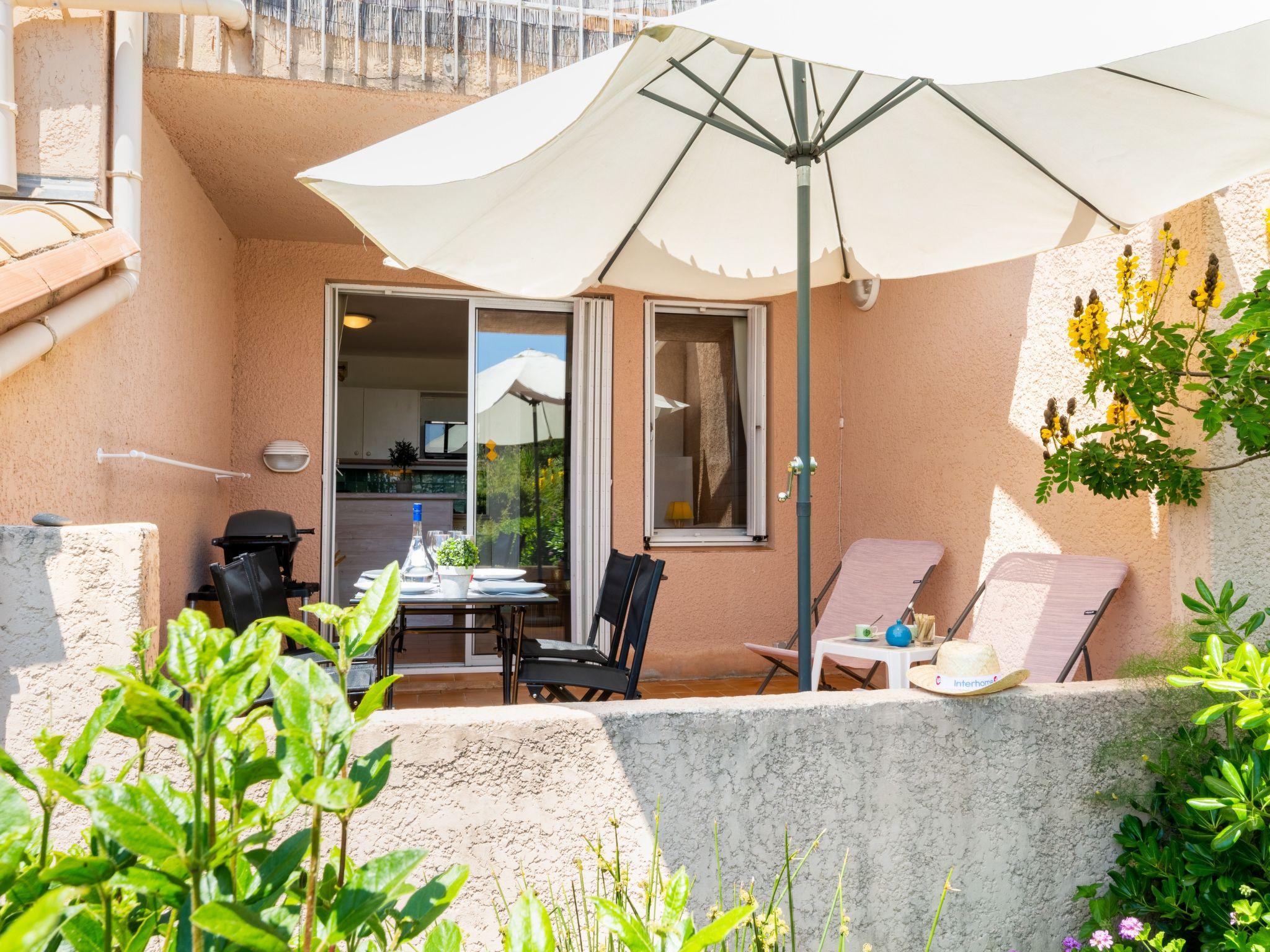 Photo 13 - Apartment in Sainte-Maxime with swimming pool and sea view