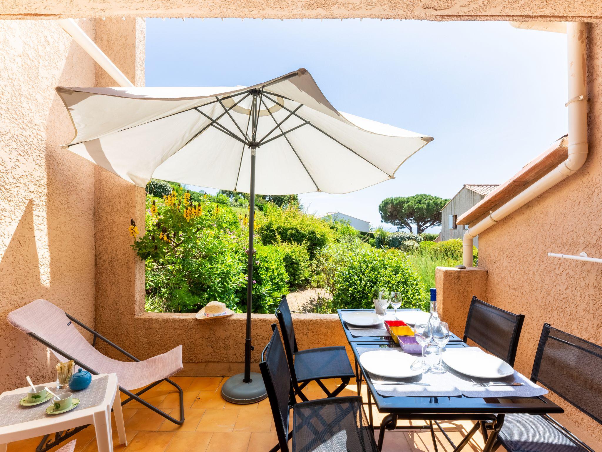 Foto 14 - Apartamento en Sainte-Maxime con piscina y vistas al mar