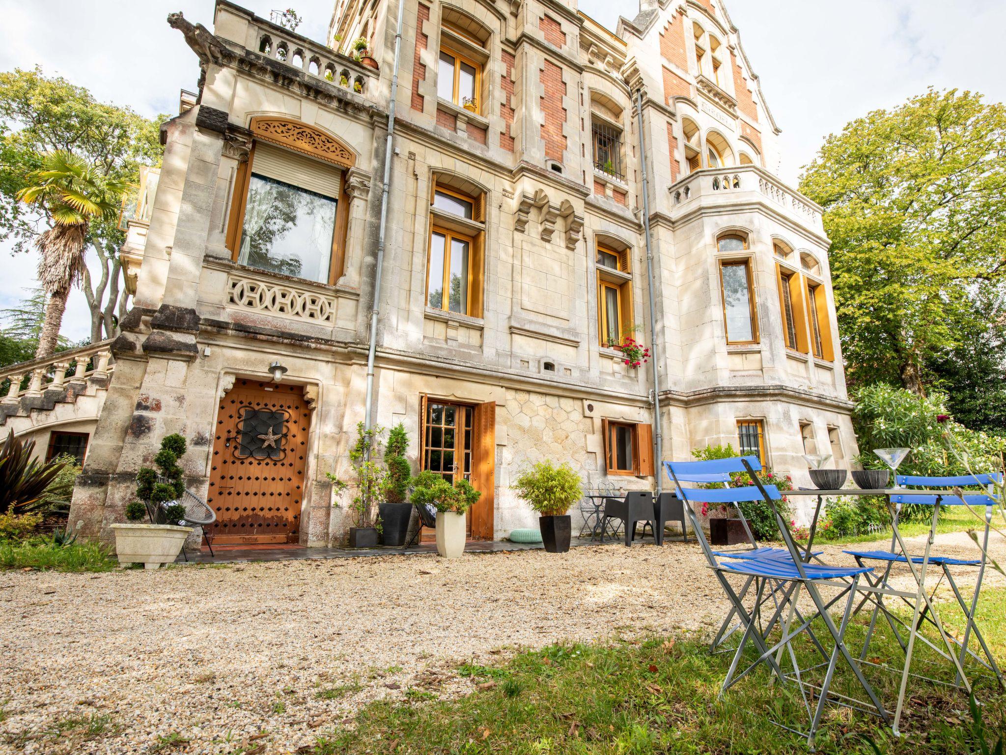 Photo 15 - 2 bedroom Apartment in Arcachon with garden and terrace