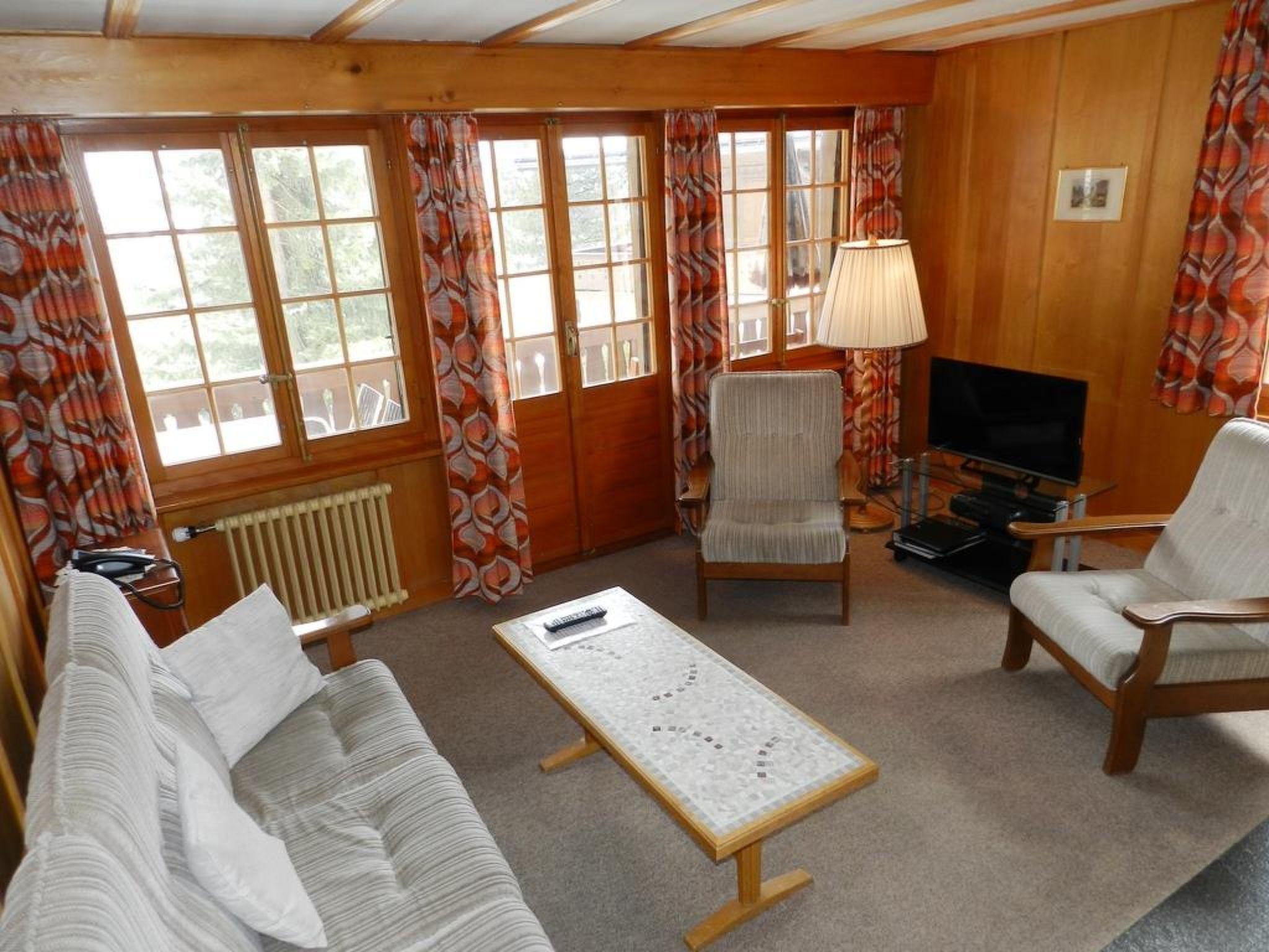 Photo 10 - 3 bedroom Apartment in Saanen