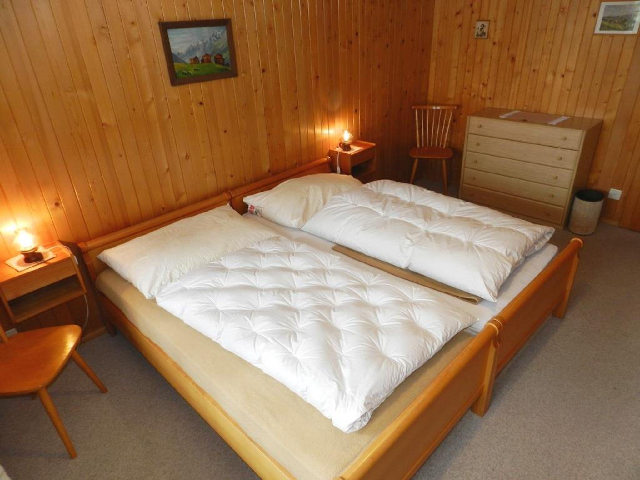 Foto 14 - Appartamento con 3 camere da letto a Saanen