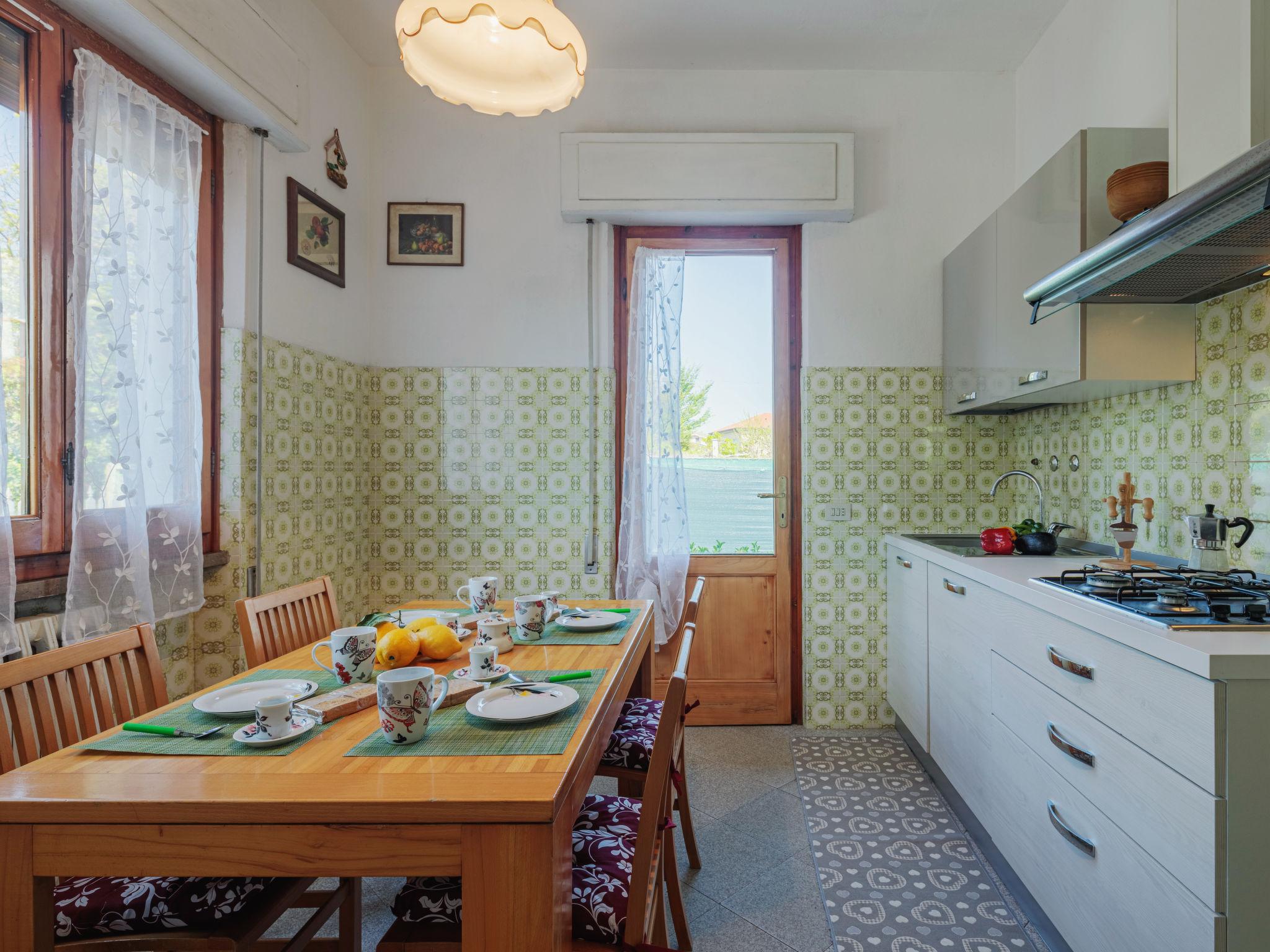 Foto 9 - Casa de 2 quartos em Pietrasanta com jardim e vistas do mar
