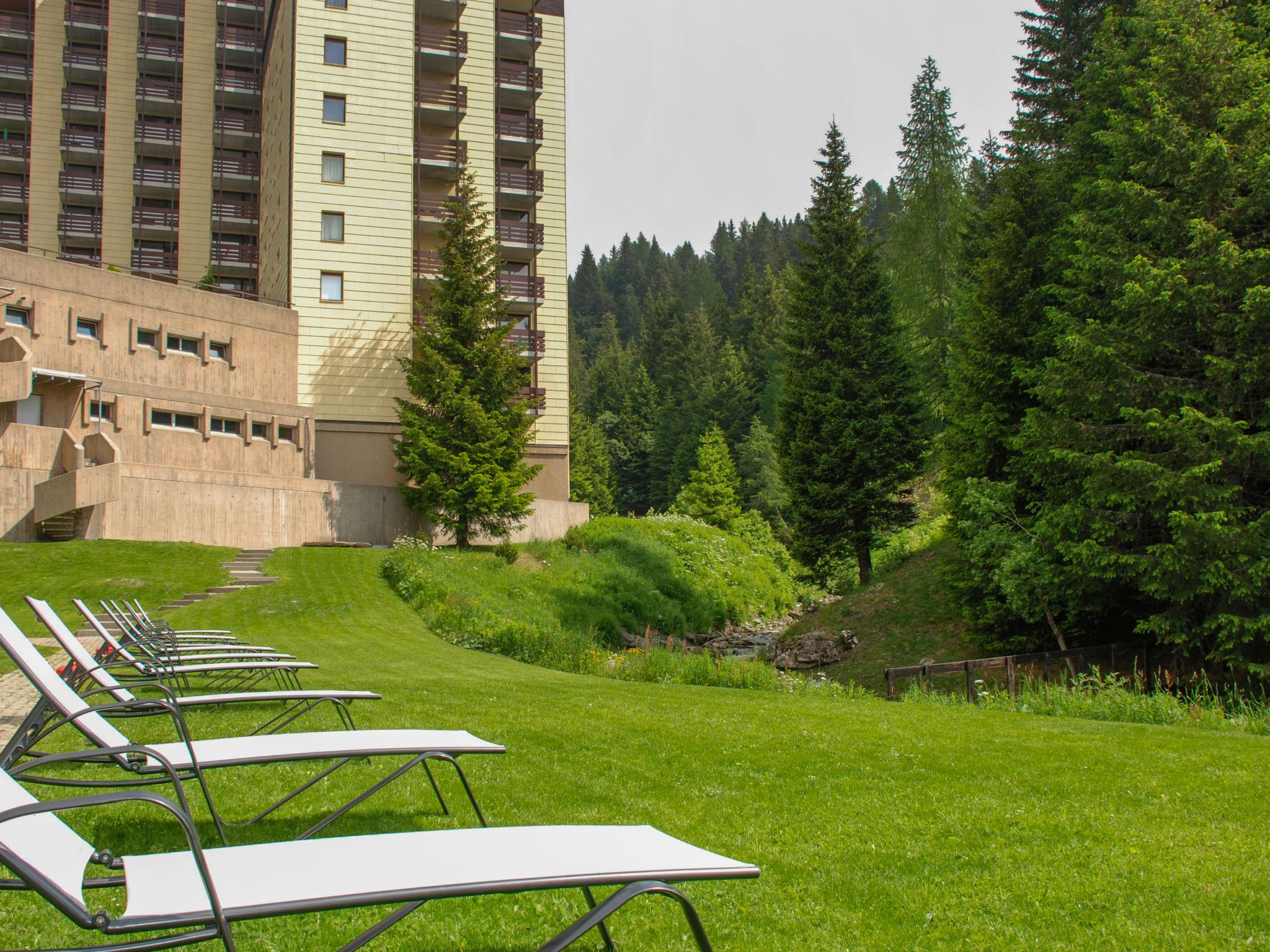 Photo 21 - Appartement de 1 chambre à Mesocco avec piscine et vues sur la montagne