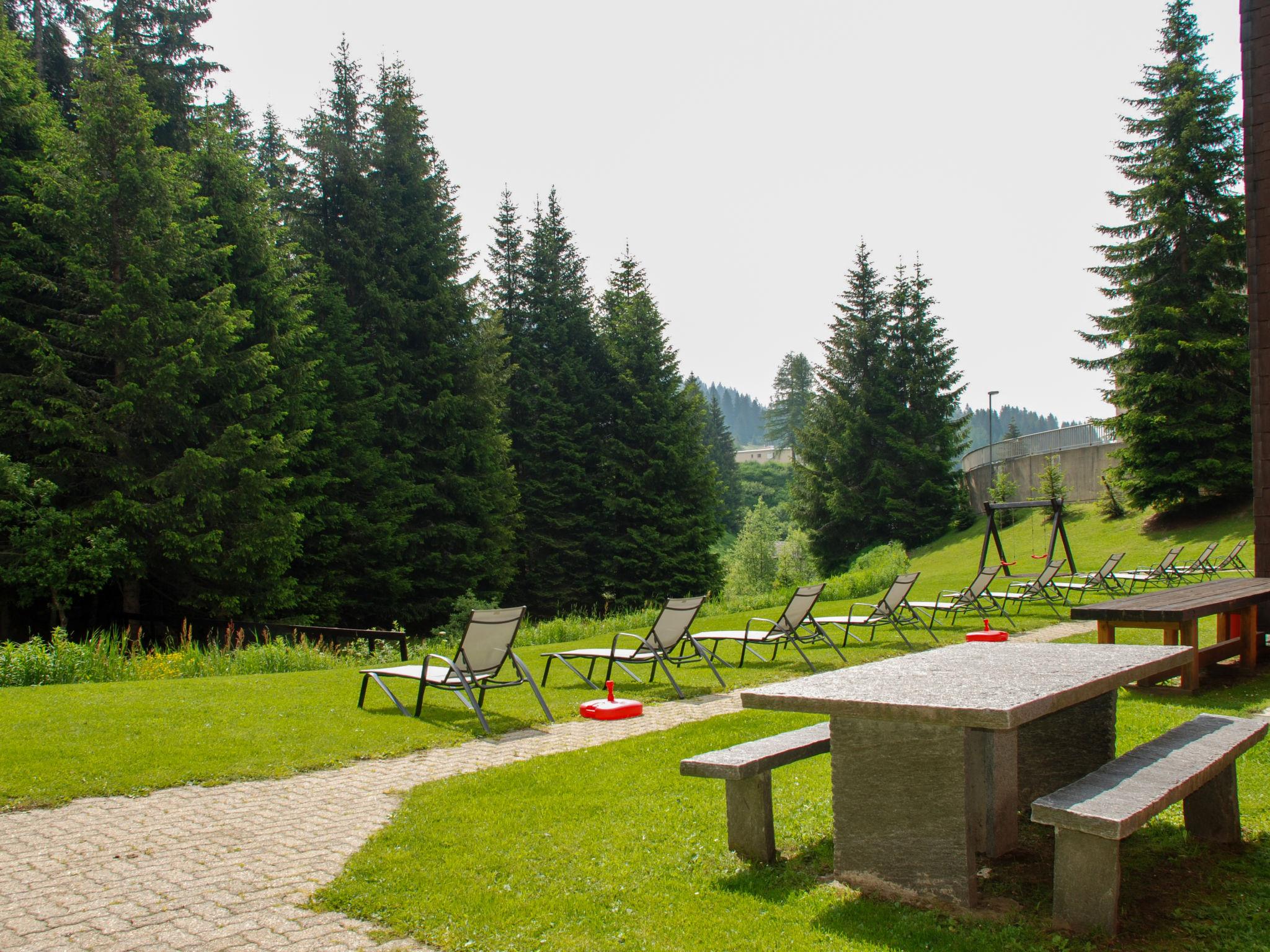 Foto 6 - Apartamento de 1 habitación en Mesocco con piscina y vistas a la montaña