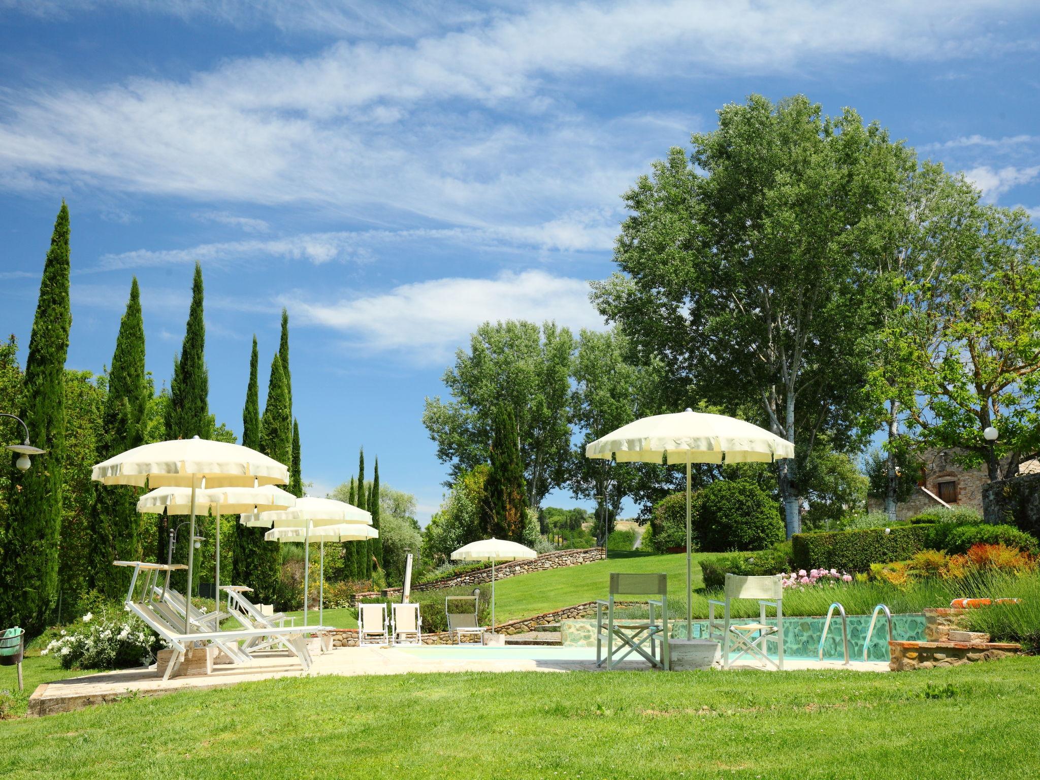 Foto 4 - Apartment mit 2 Schlafzimmern in Rapolano Terme mit schwimmbad und garten