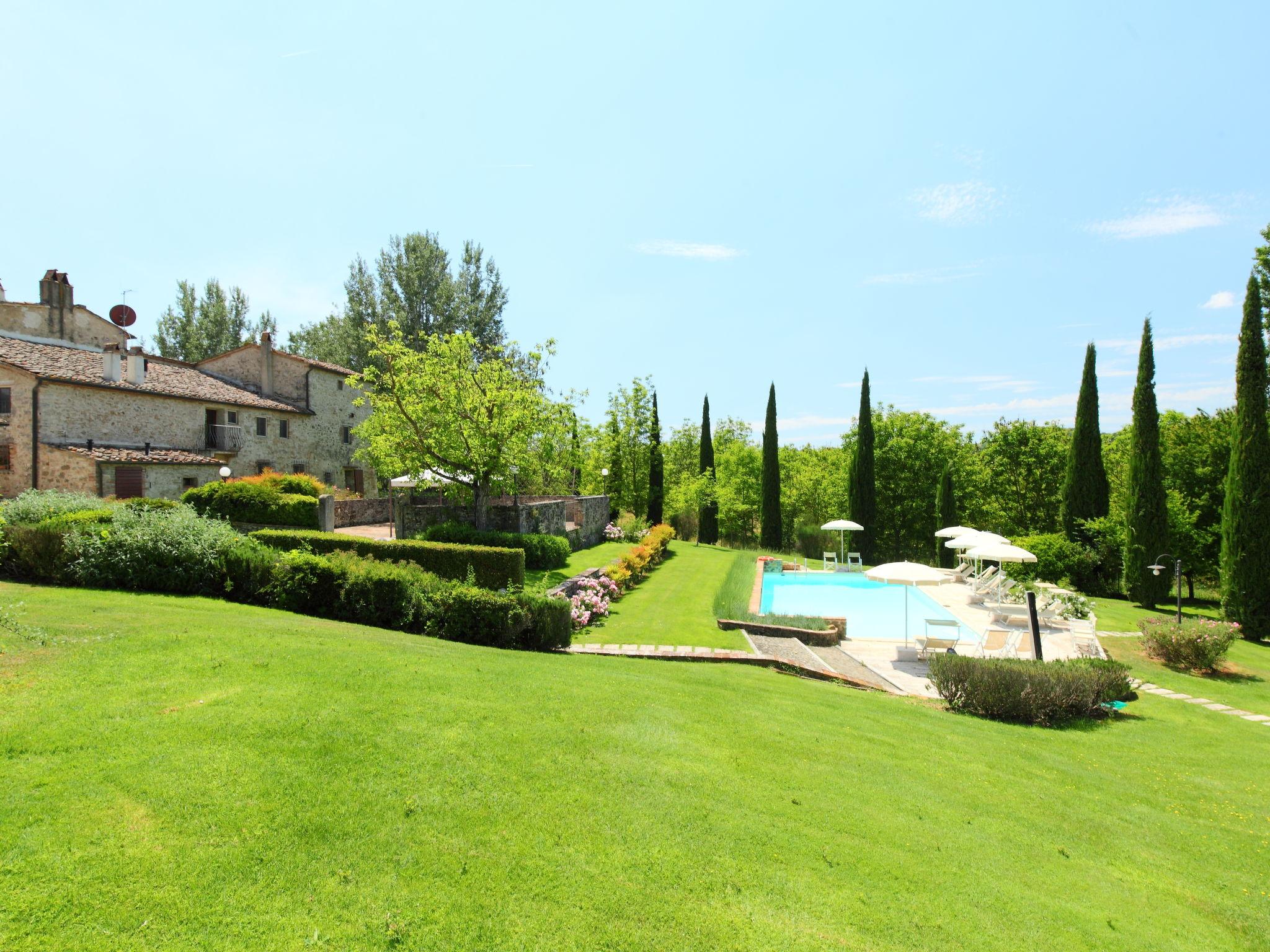 Foto 7 - Apartamento de 2 quartos em Rapolano Terme com piscina e jardim