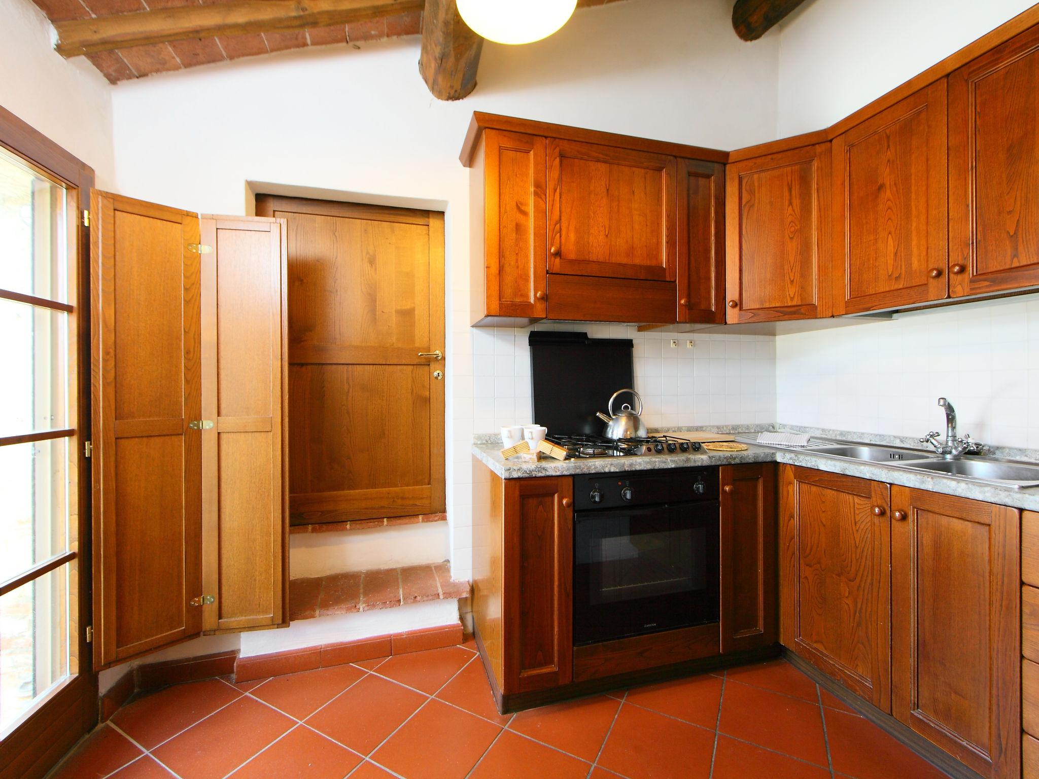 Photo 13 - 2 bedroom Apartment in Rapolano Terme with swimming pool and garden