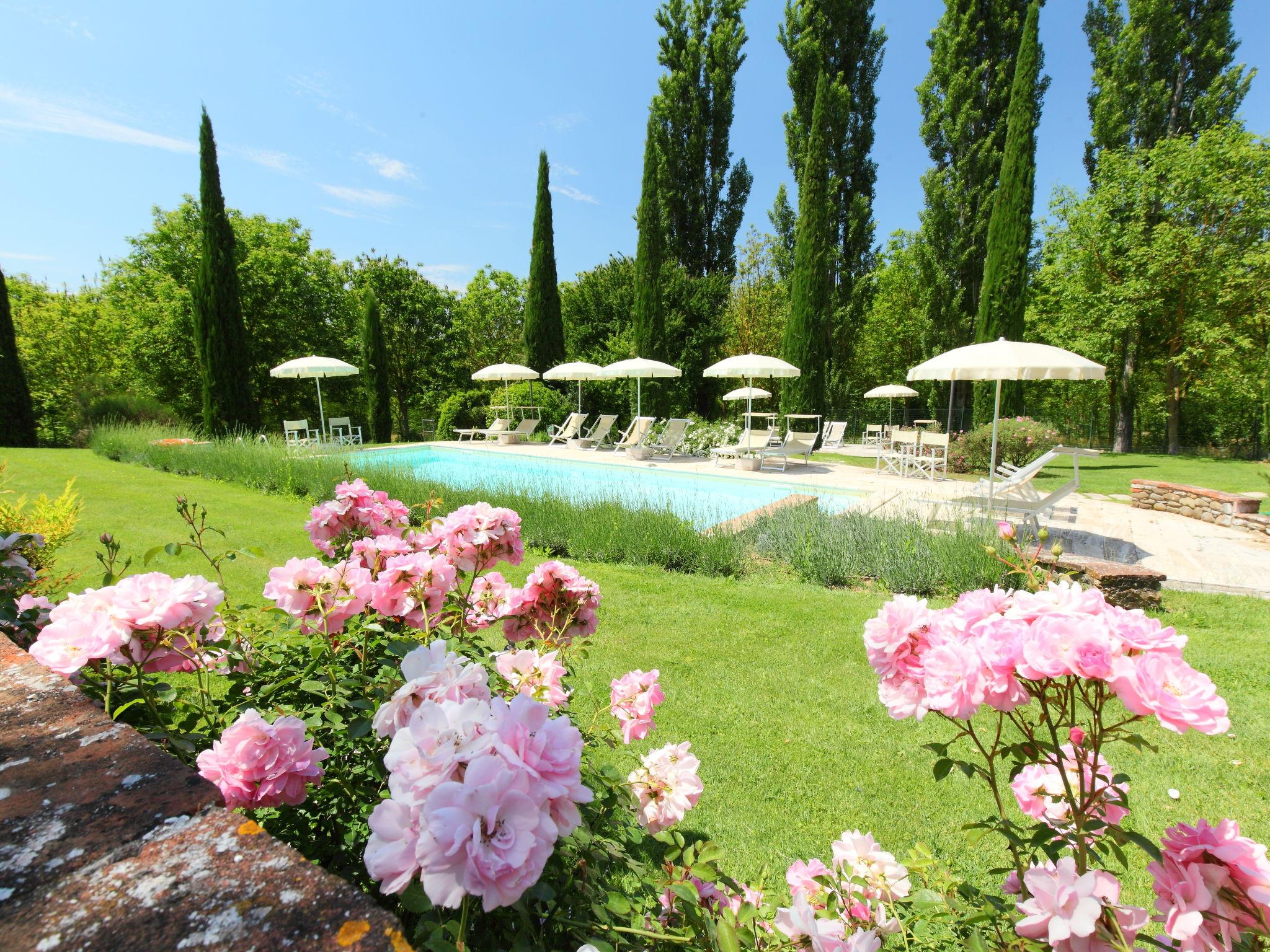 Foto 7 - Appartamento con 2 camere da letto a Rapolano Terme con piscina e giardino