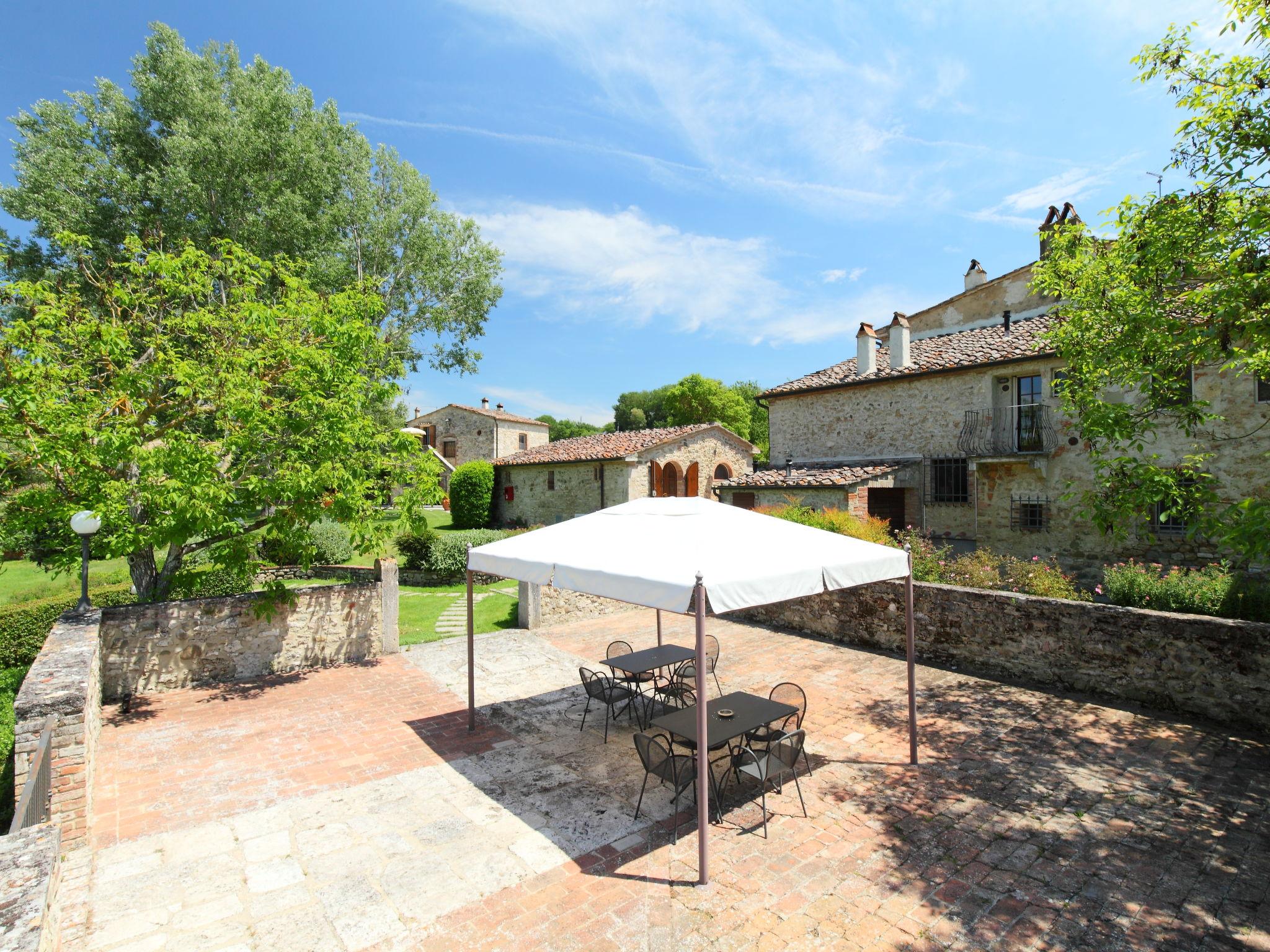 Photo 34 - Appartement de 2 chambres à Rapolano Terme avec piscine et jardin