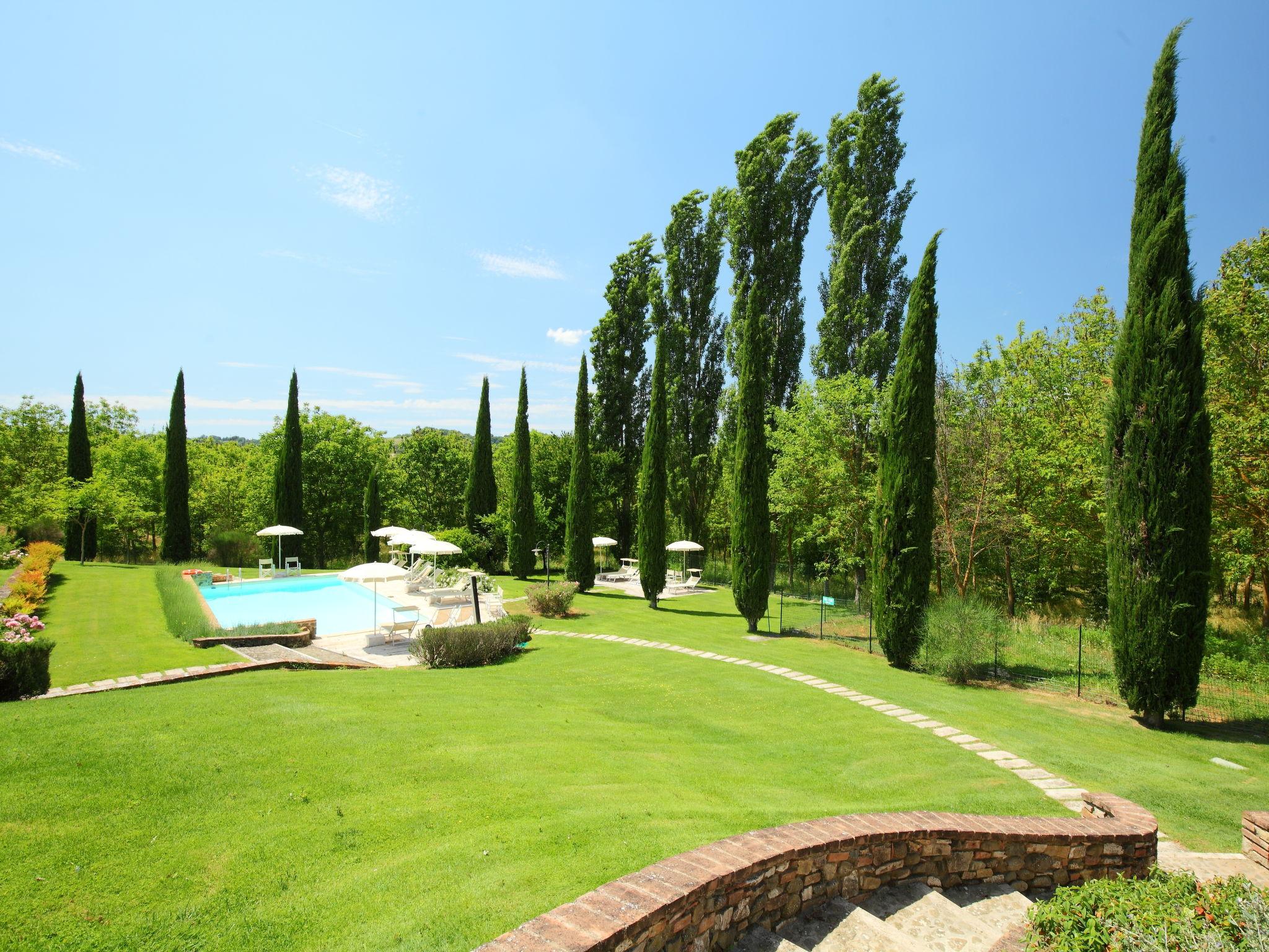 Foto 1 - Appartamento con 2 camere da letto a Rapolano Terme con piscina e giardino