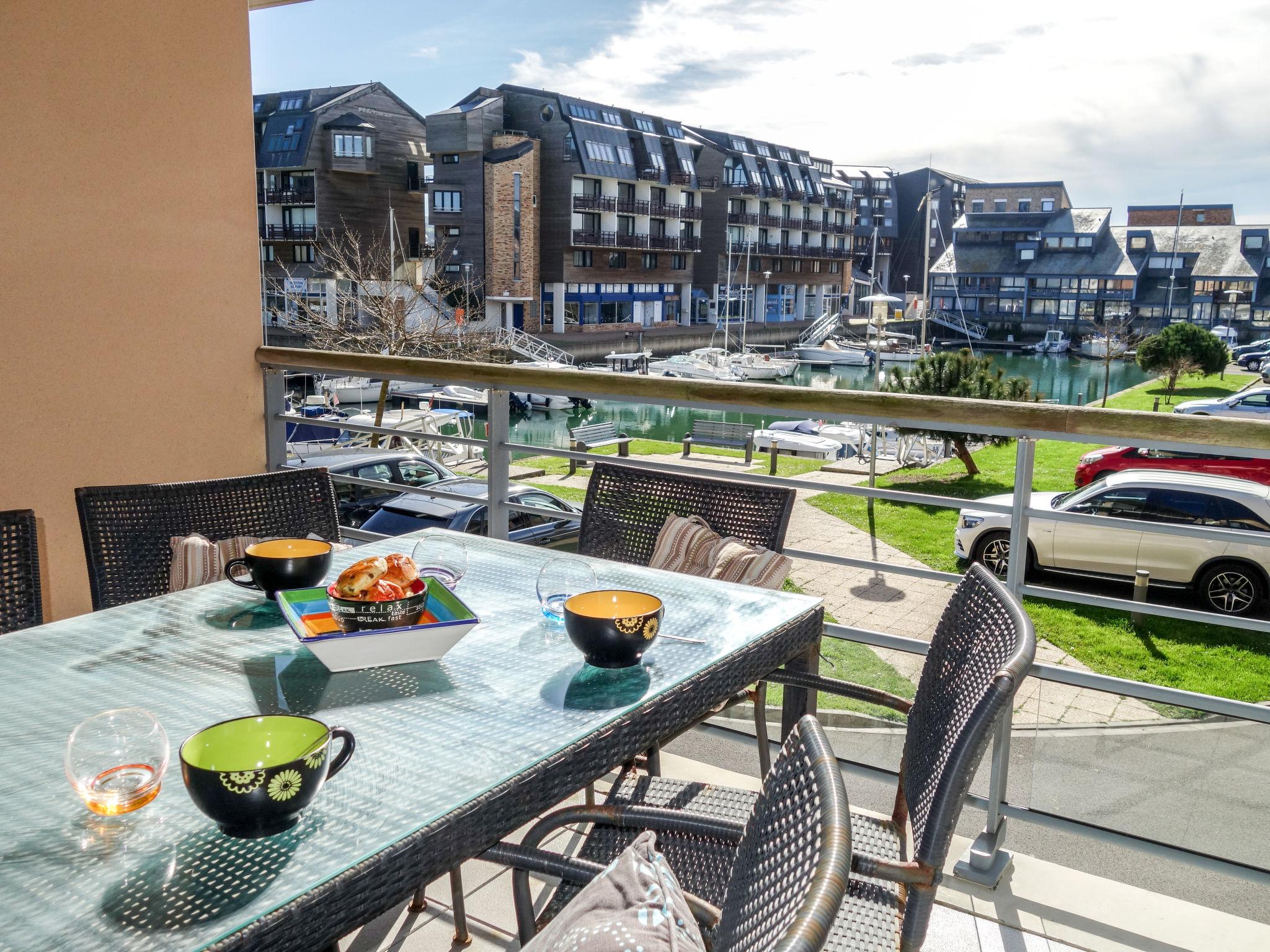 Photo 1 - Appartement de 1 chambre à Deauville avec terrasse et vues à la mer