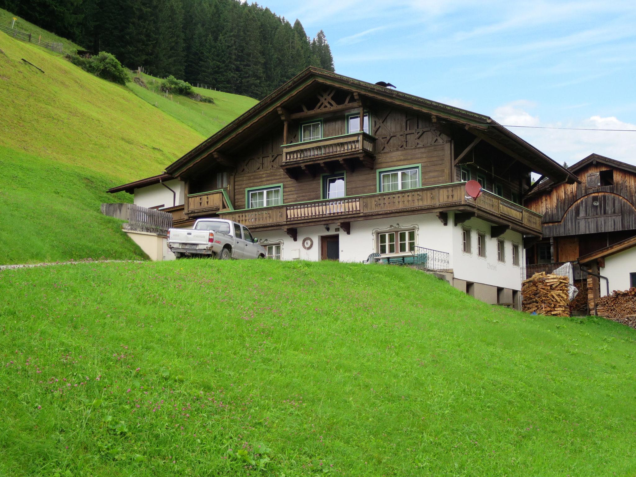 Foto 1 - Apartment mit 5 Schlafzimmern in Tux mit terrasse und blick auf die berge