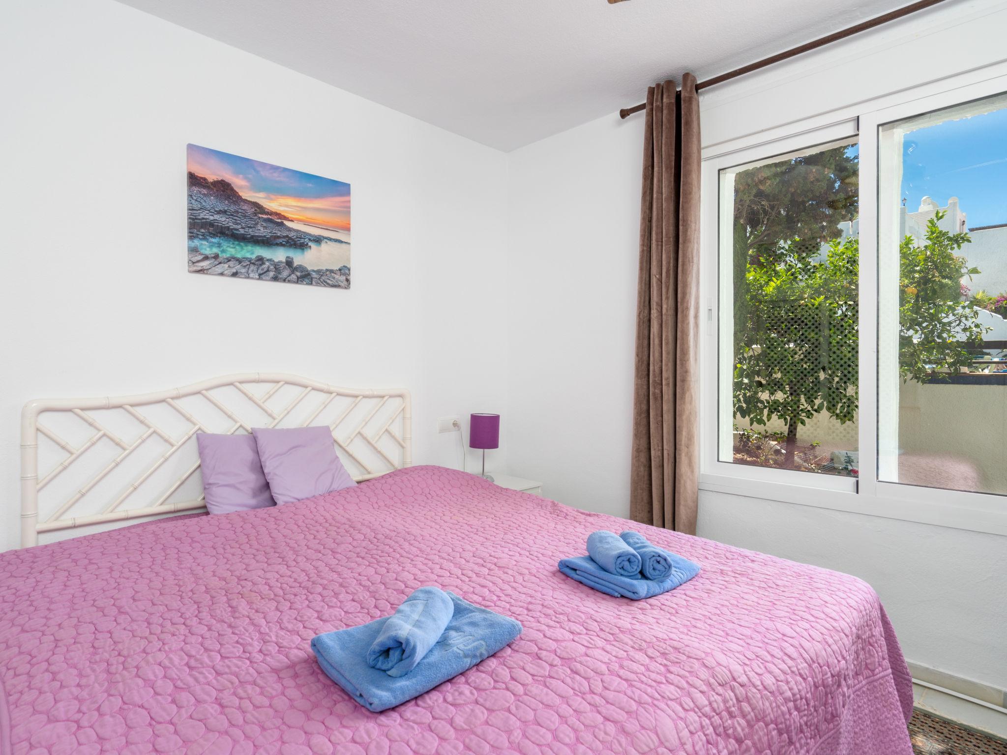 Foto 5 - Appartamento con 1 camera da letto a Marbella con piscina e vista mare