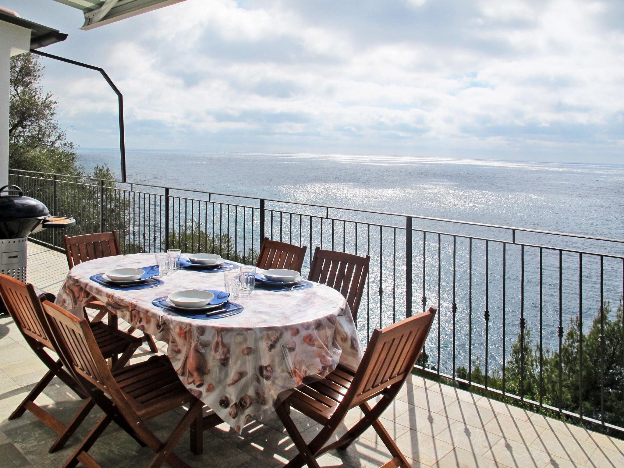 Photo 15 - 2 bedroom House in Cervo with garden and sea view