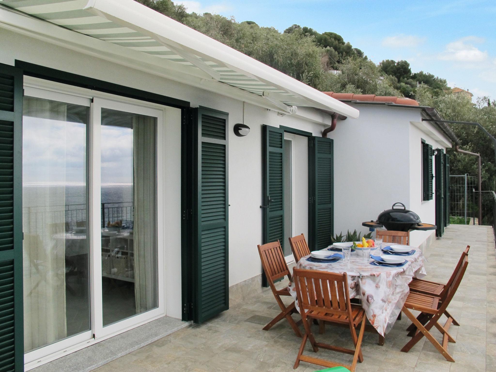 Photo 3 - Maison de 2 chambres à Cervo avec jardin et vues à la mer