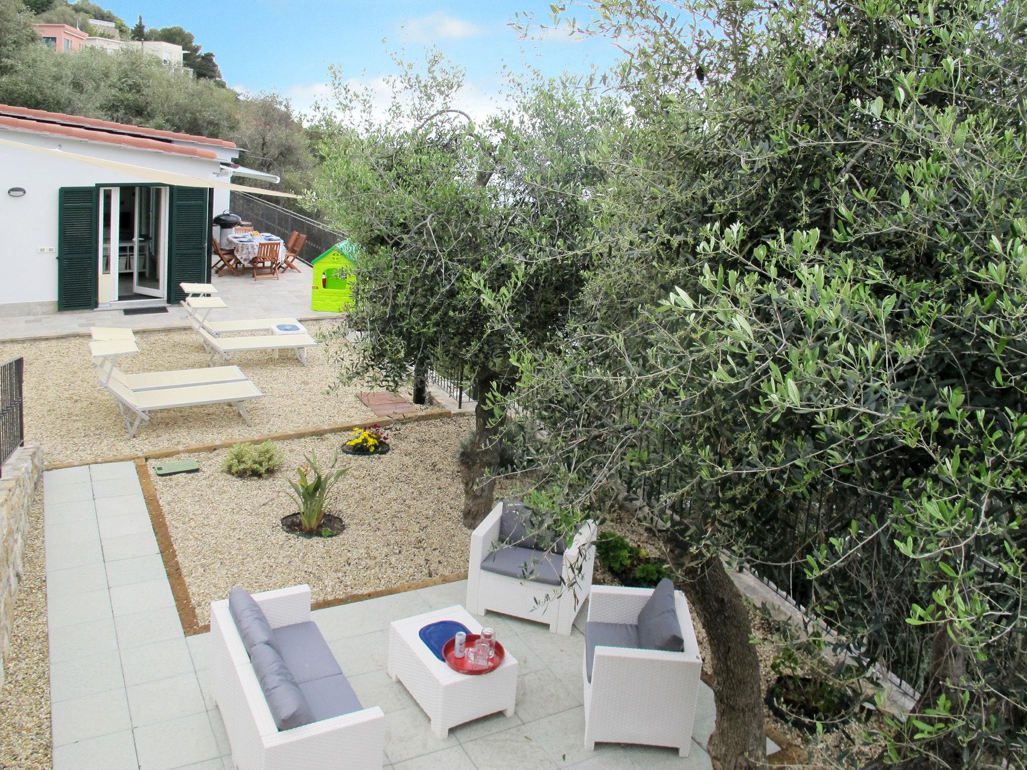 Photo 2 - 2 bedroom House in Cervo with garden and sea view