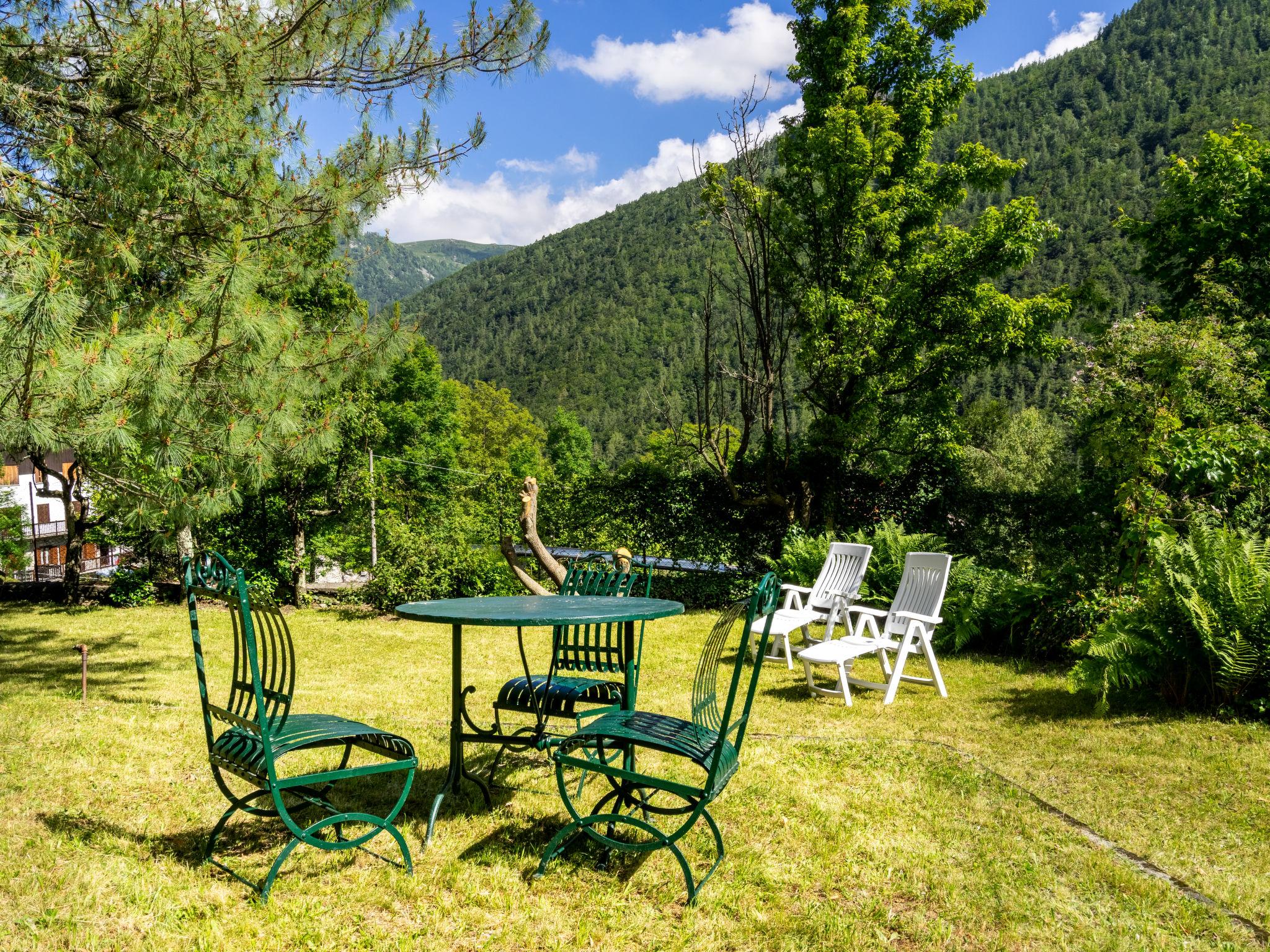 Photo 2 - Maison de 7 chambres à Ala di Stura avec jardin et vues sur la montagne