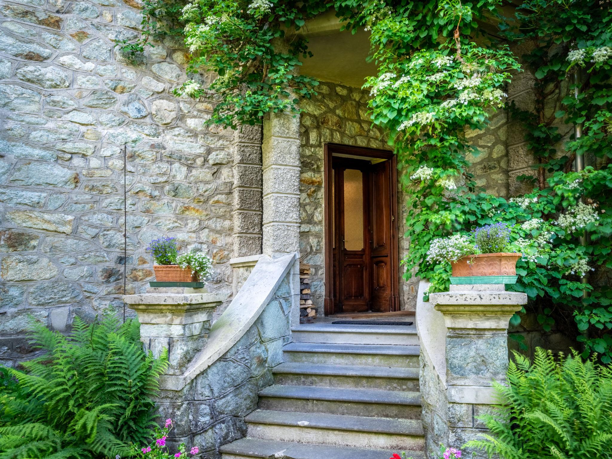 Foto 33 - Casa de 7 habitaciones en Ala di Stura con jardín y vistas a la montaña