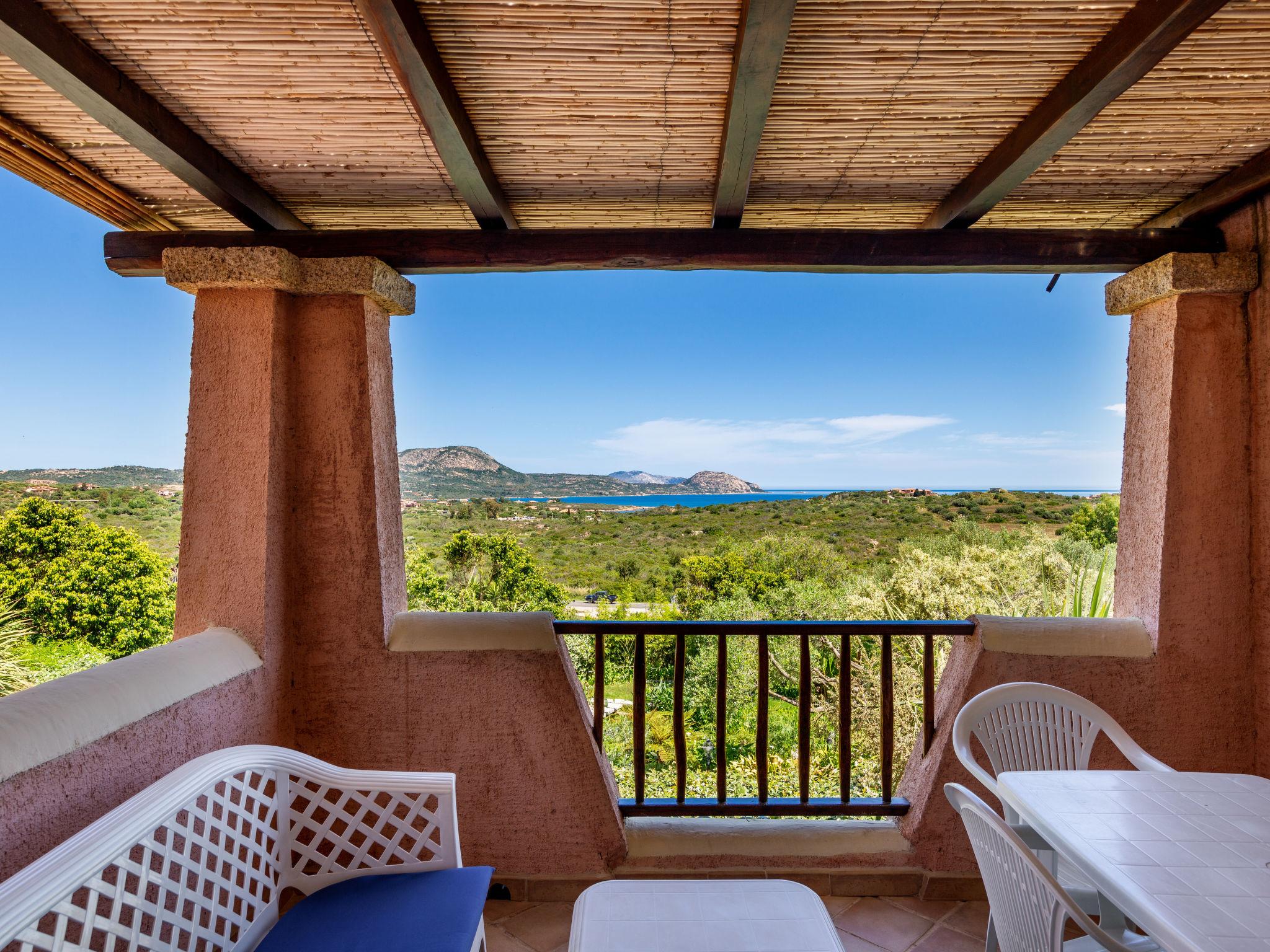 Foto 13 - Haus mit 1 Schlafzimmer in Loiri Porto San Paolo mit schwimmbad und blick aufs meer