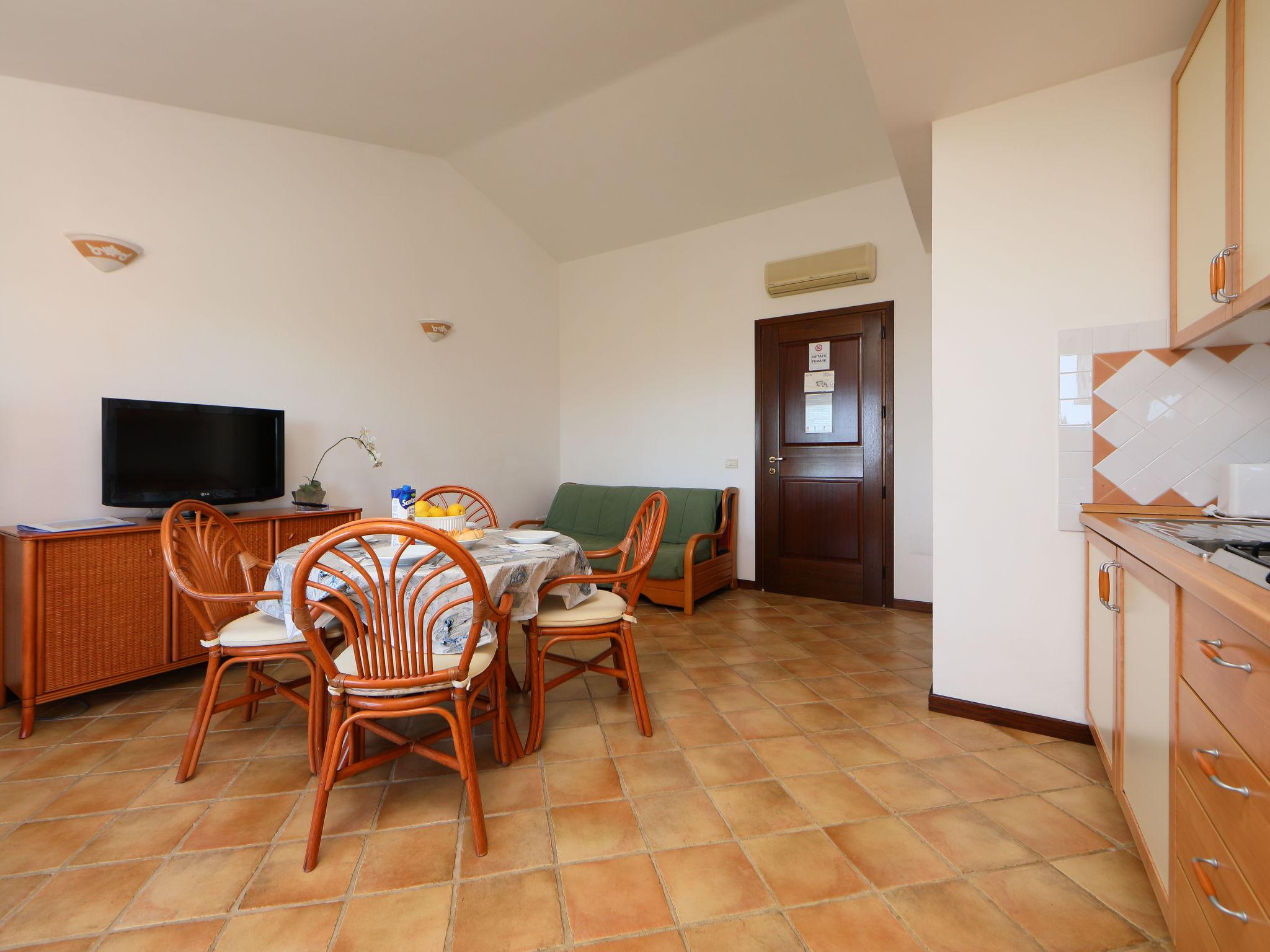 Photo 8 - 1 bedroom House in Loiri Porto San Paolo with swimming pool and garden