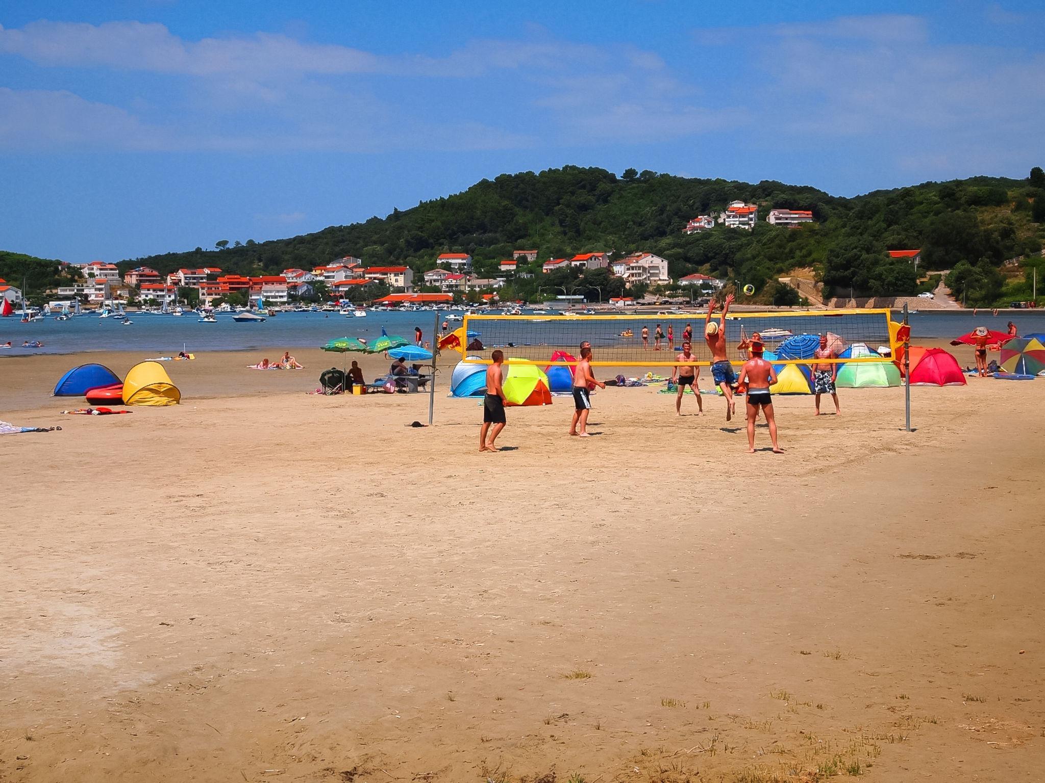 Foto 27 - Haus mit 2 Schlafzimmern in Rab mit schwimmbad und blick aufs meer